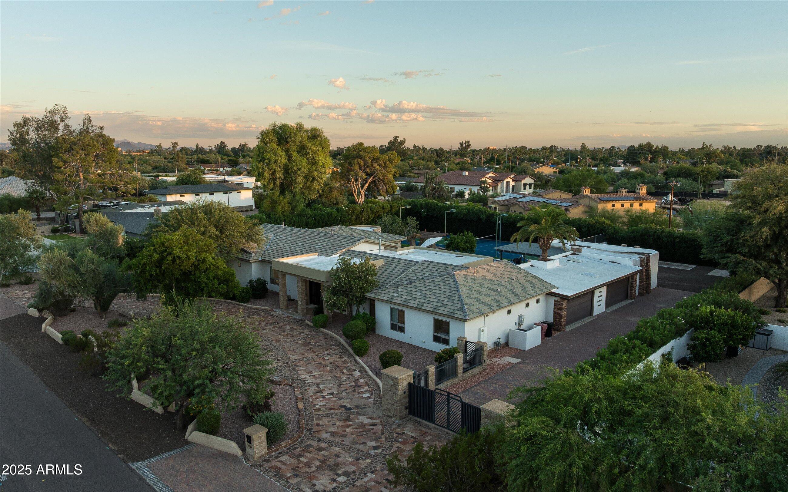 SUNDOWN RANCH - Residential