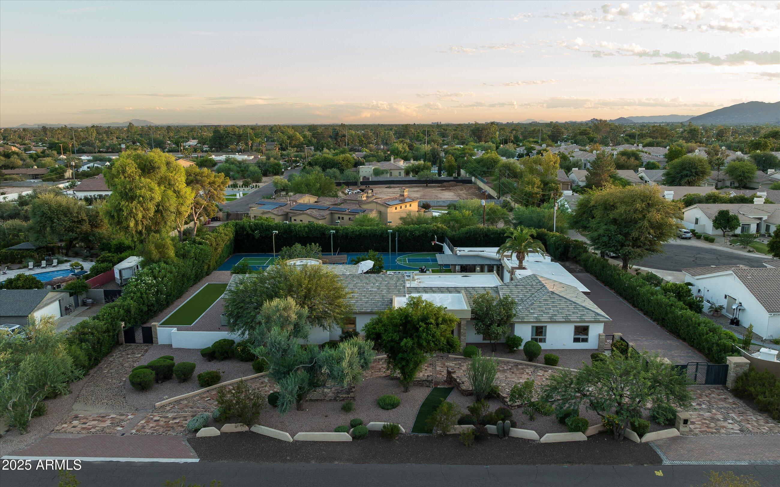 SUNDOWN RANCH - Residential