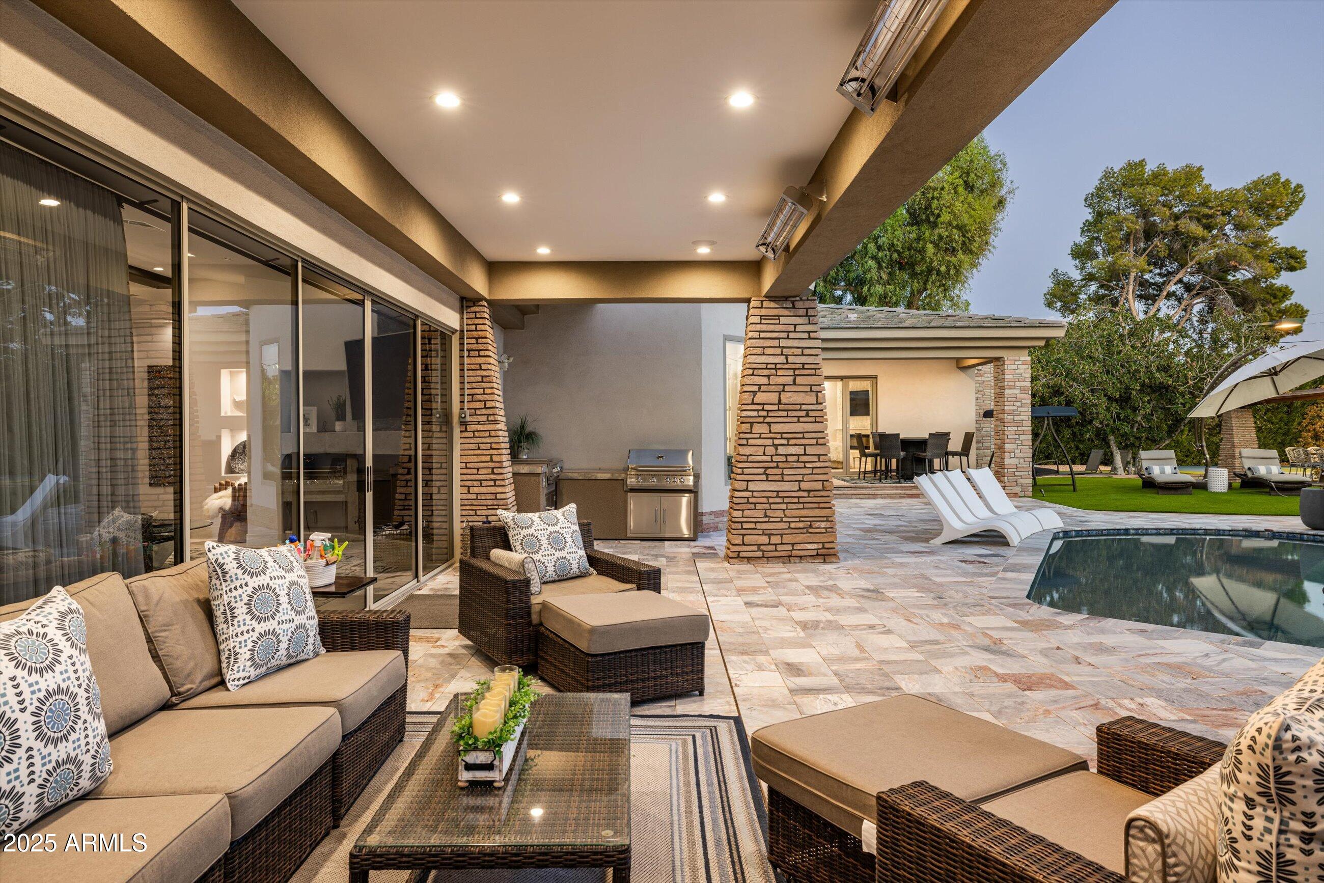 SUNDOWN RANCH - Residential