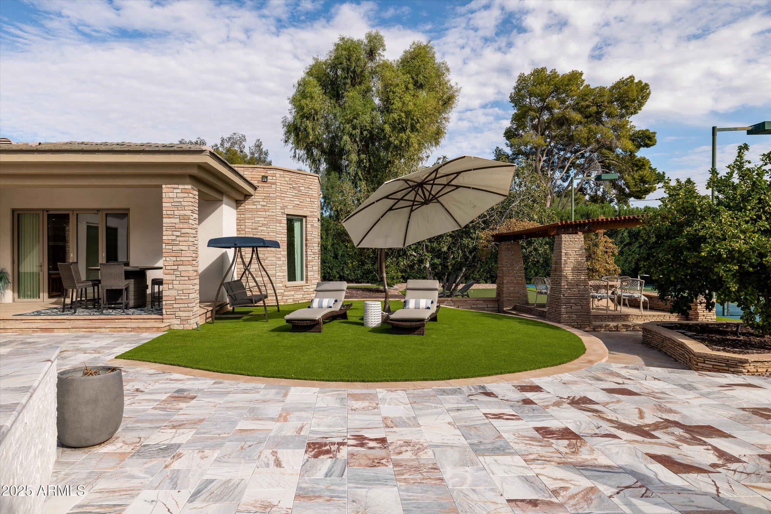 SUNDOWN RANCH - Residential