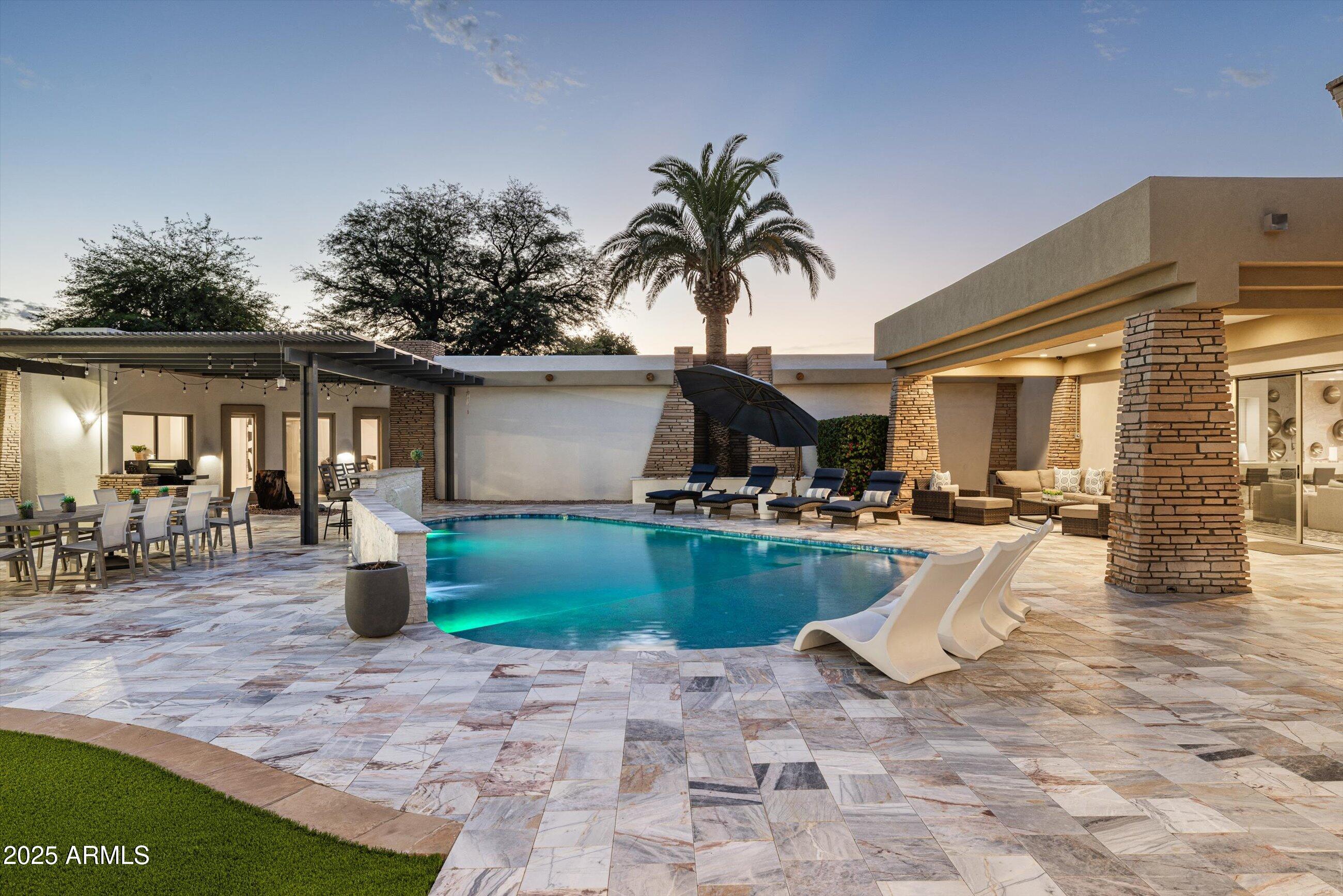 SUNDOWN RANCH - Residential