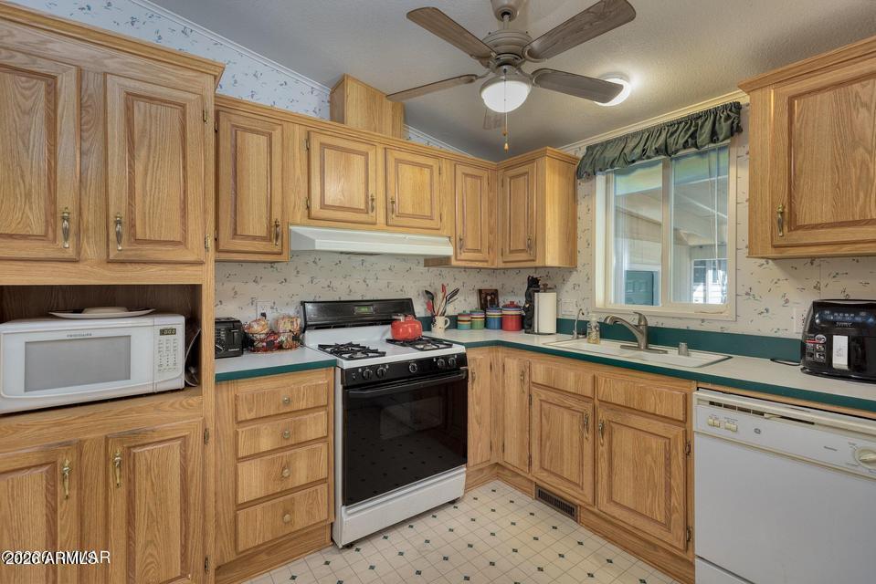 PINEGLEN PARK UNIT 1 - Residential