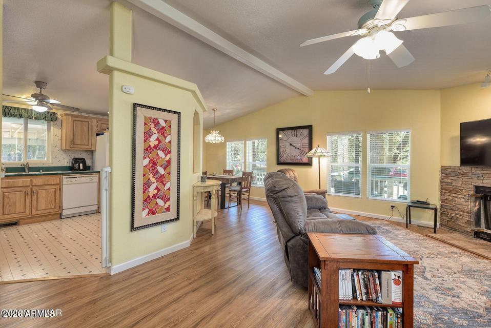 PINEGLEN PARK UNIT 1 - Residential