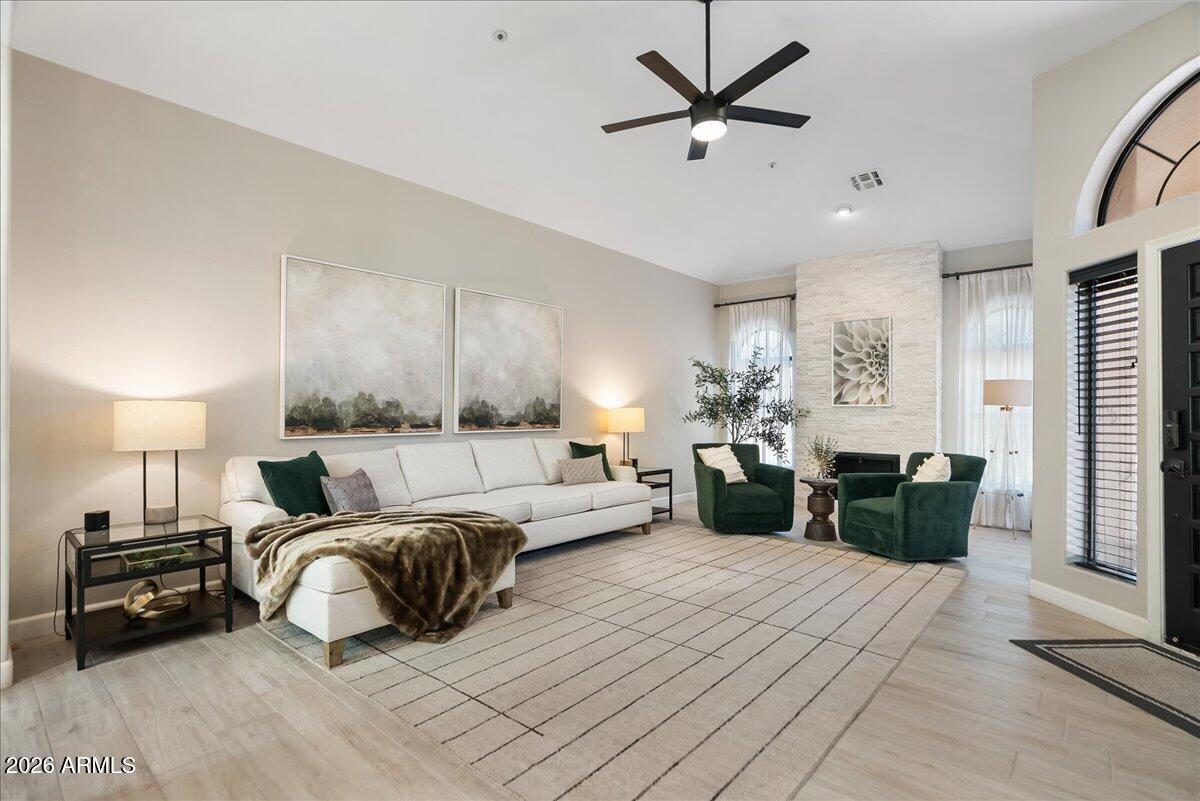 LA VILLITA - Residential