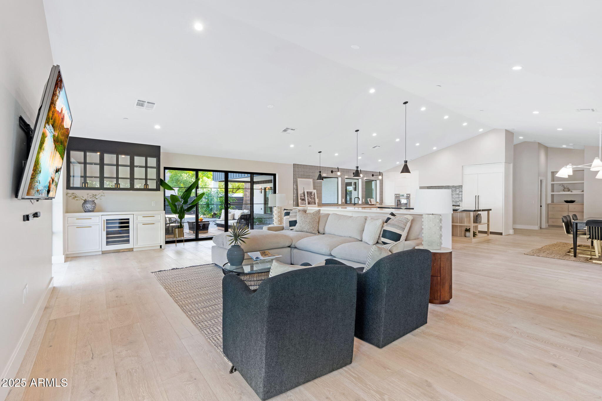 ARROYO HEIGHTS - Residential