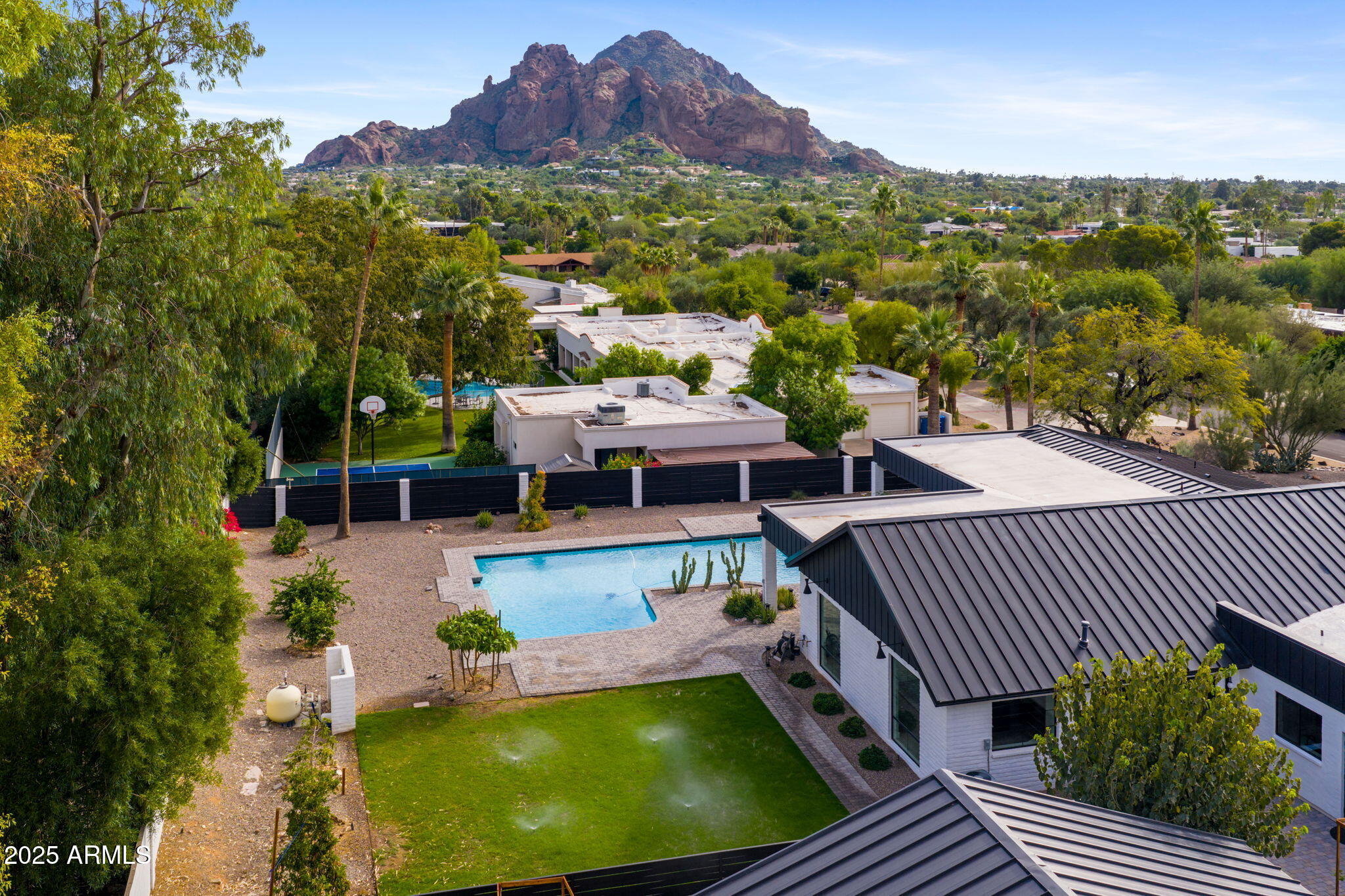 ARROYO HEIGHTS - Residential