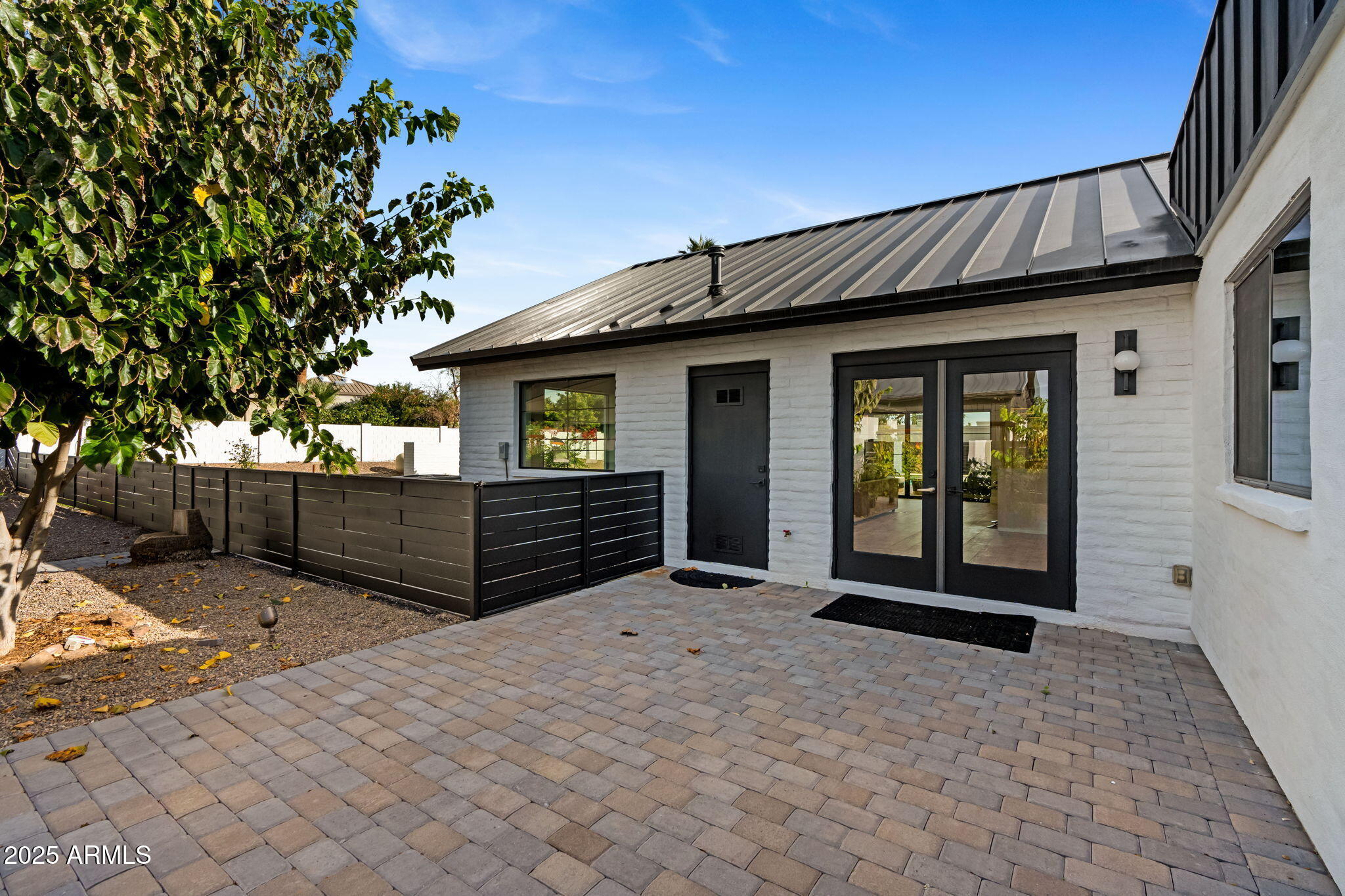 ARROYO HEIGHTS - Residential