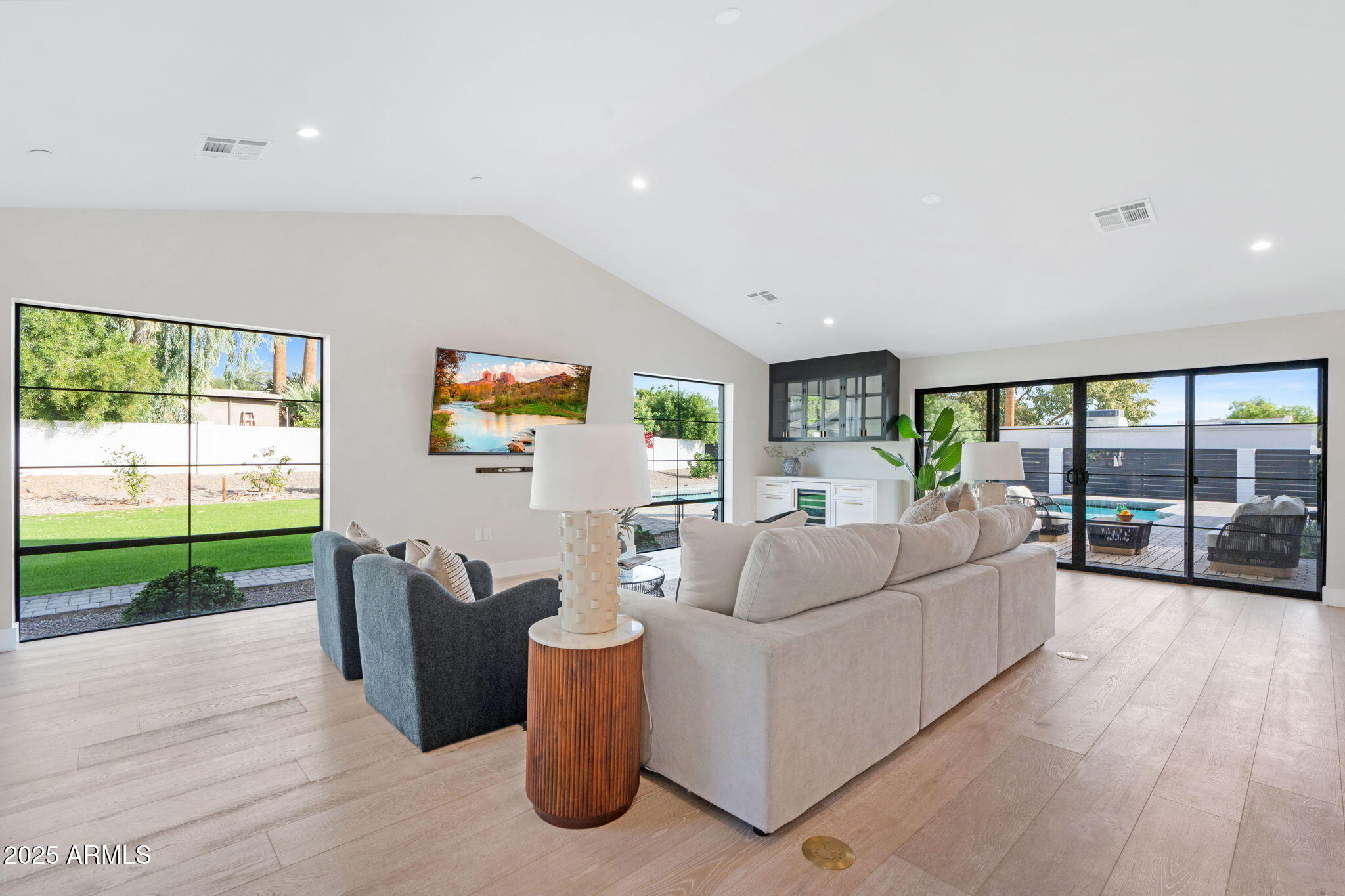 ARROYO HEIGHTS - Residential