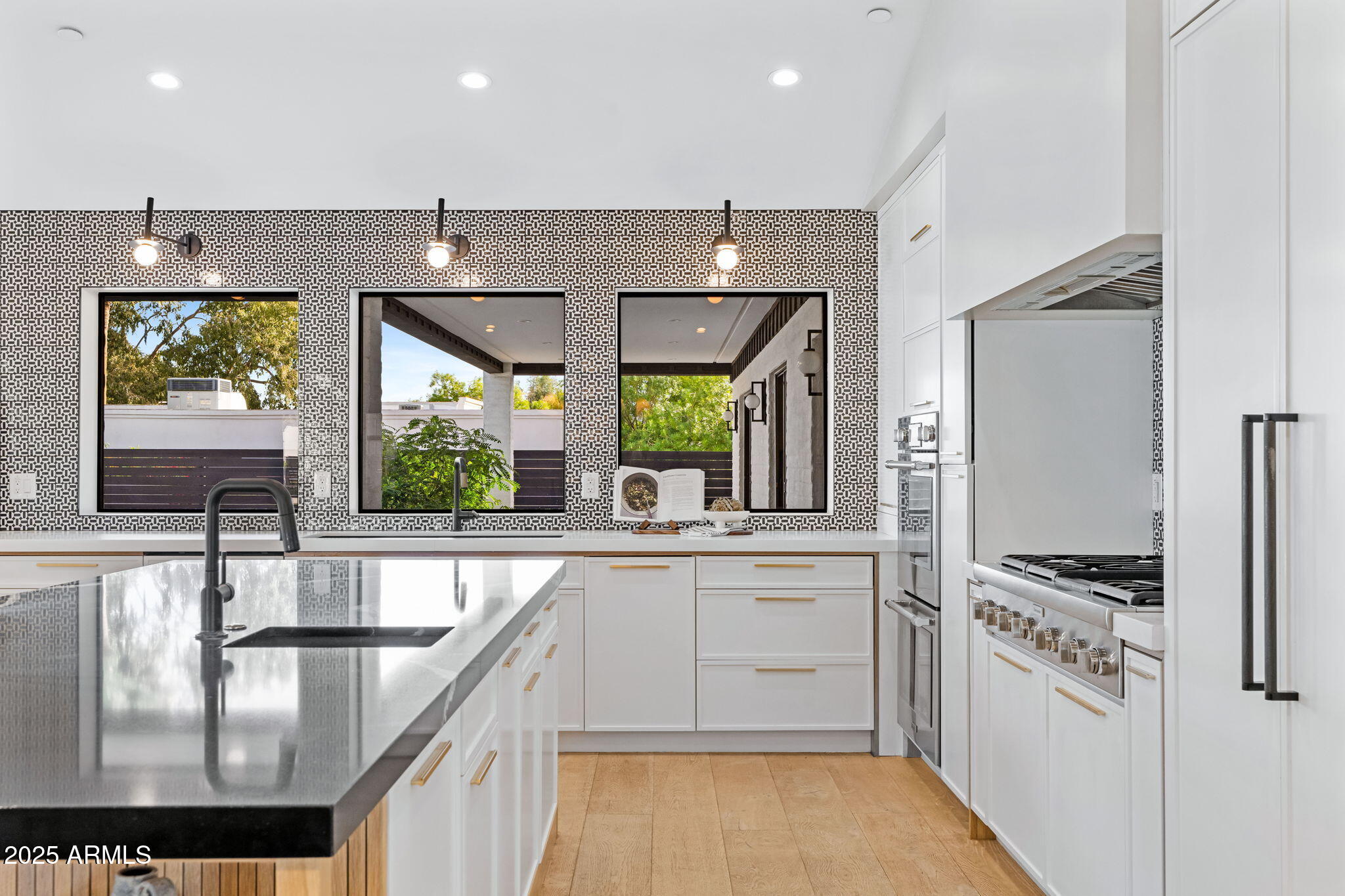 ARROYO HEIGHTS - Residential