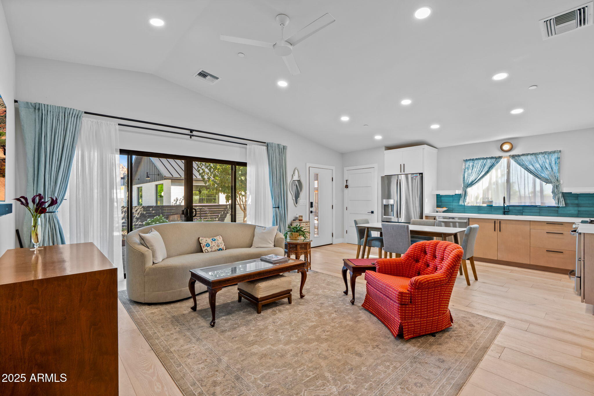 ARROYO HEIGHTS - Residential