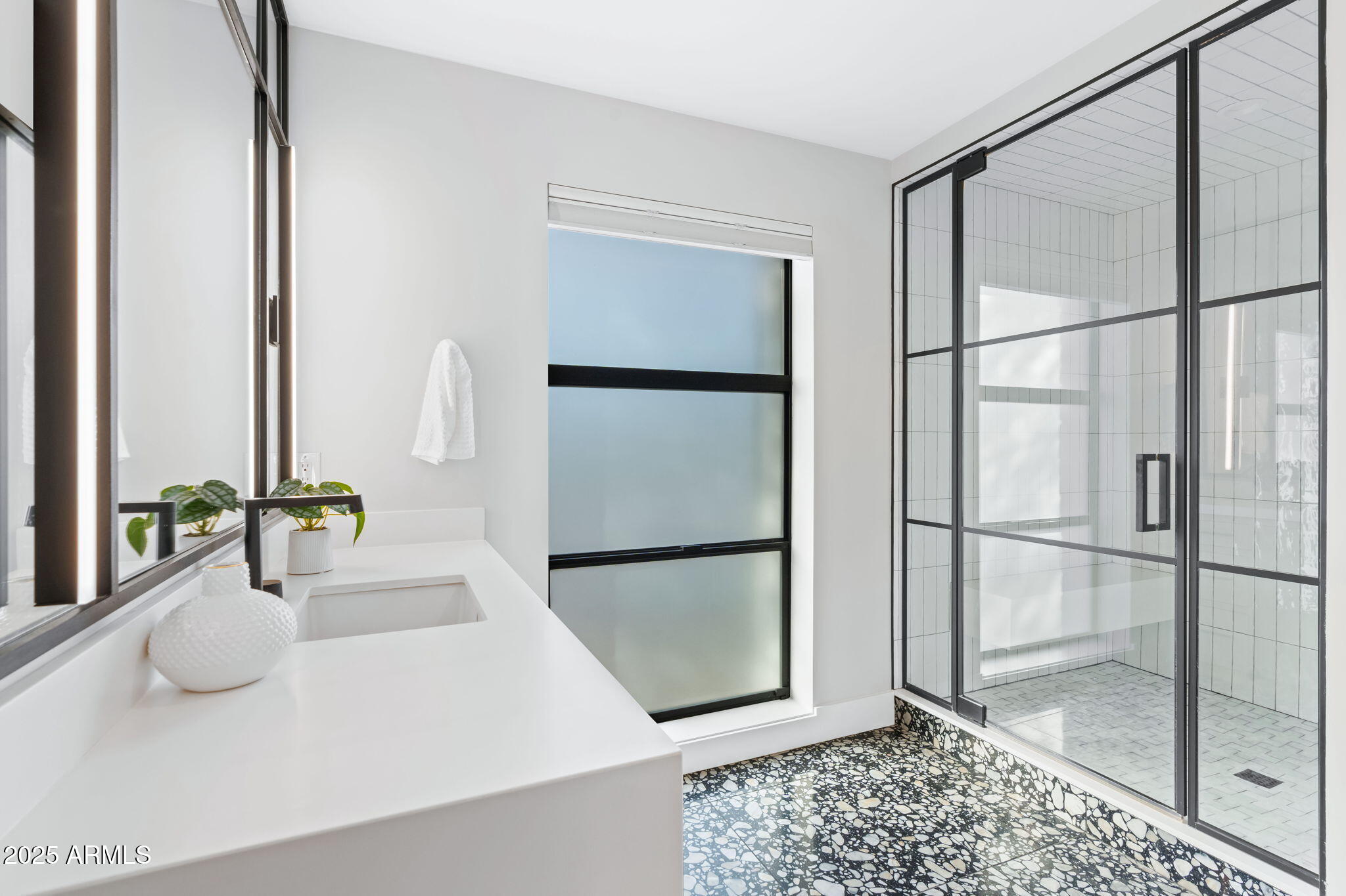 ARROYO HEIGHTS - Residential