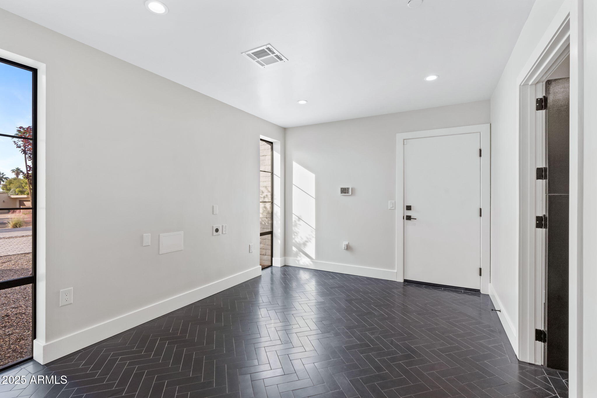 ARROYO HEIGHTS - Residential