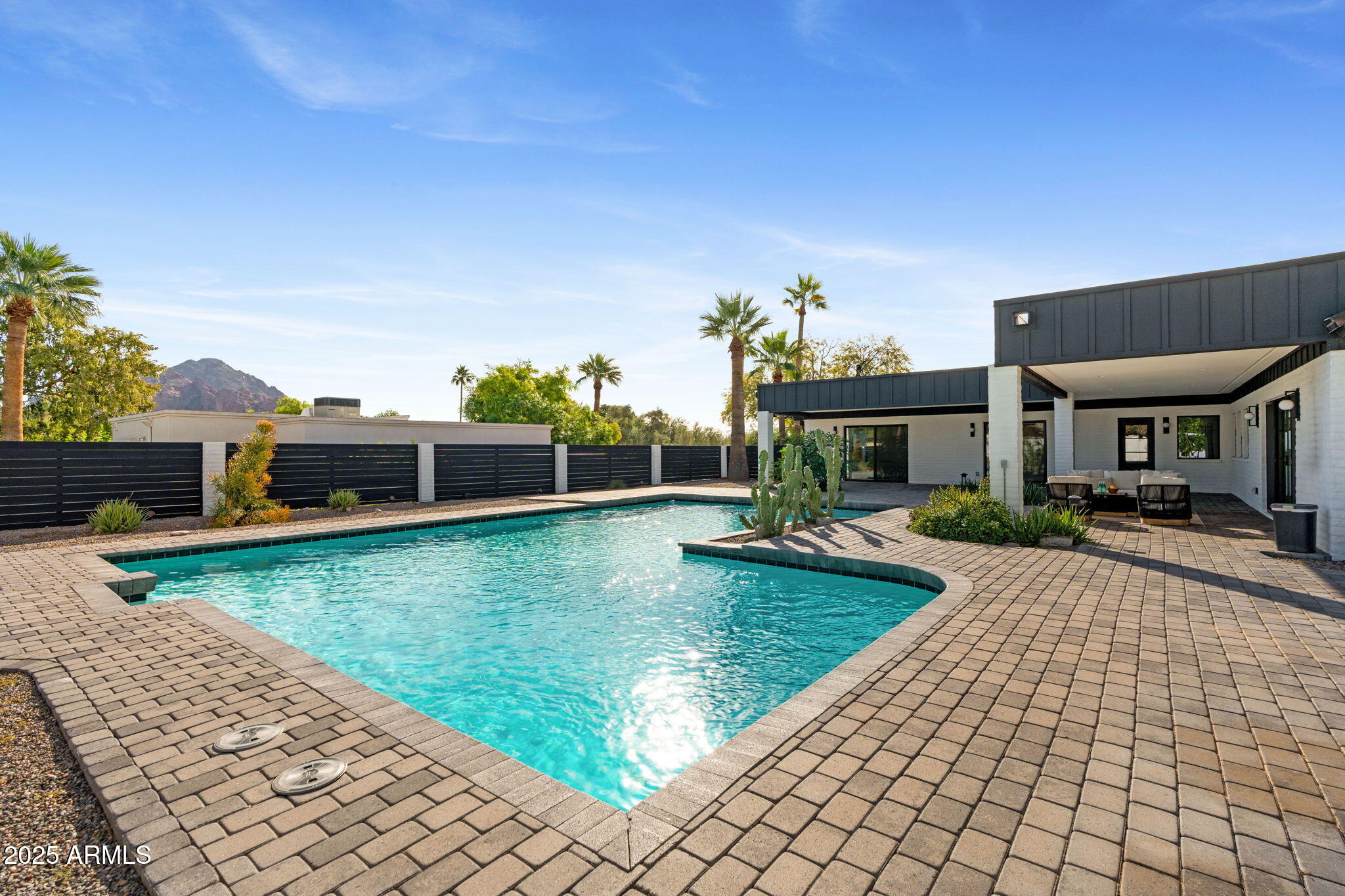 ARROYO HEIGHTS - Residential