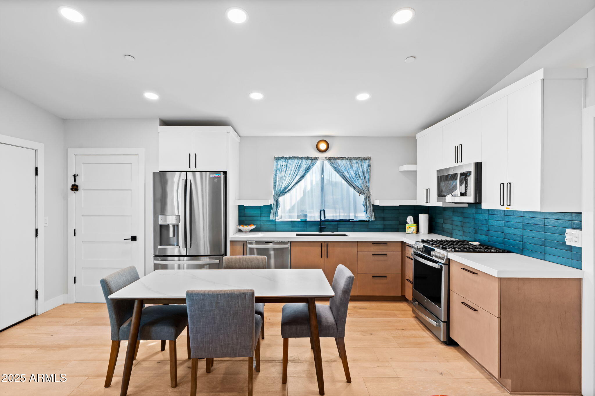 ARROYO HEIGHTS - Residential