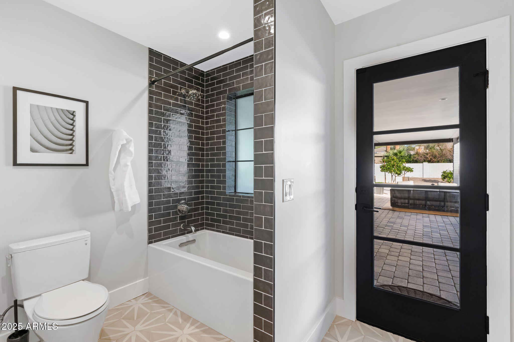 ARROYO HEIGHTS - Residential