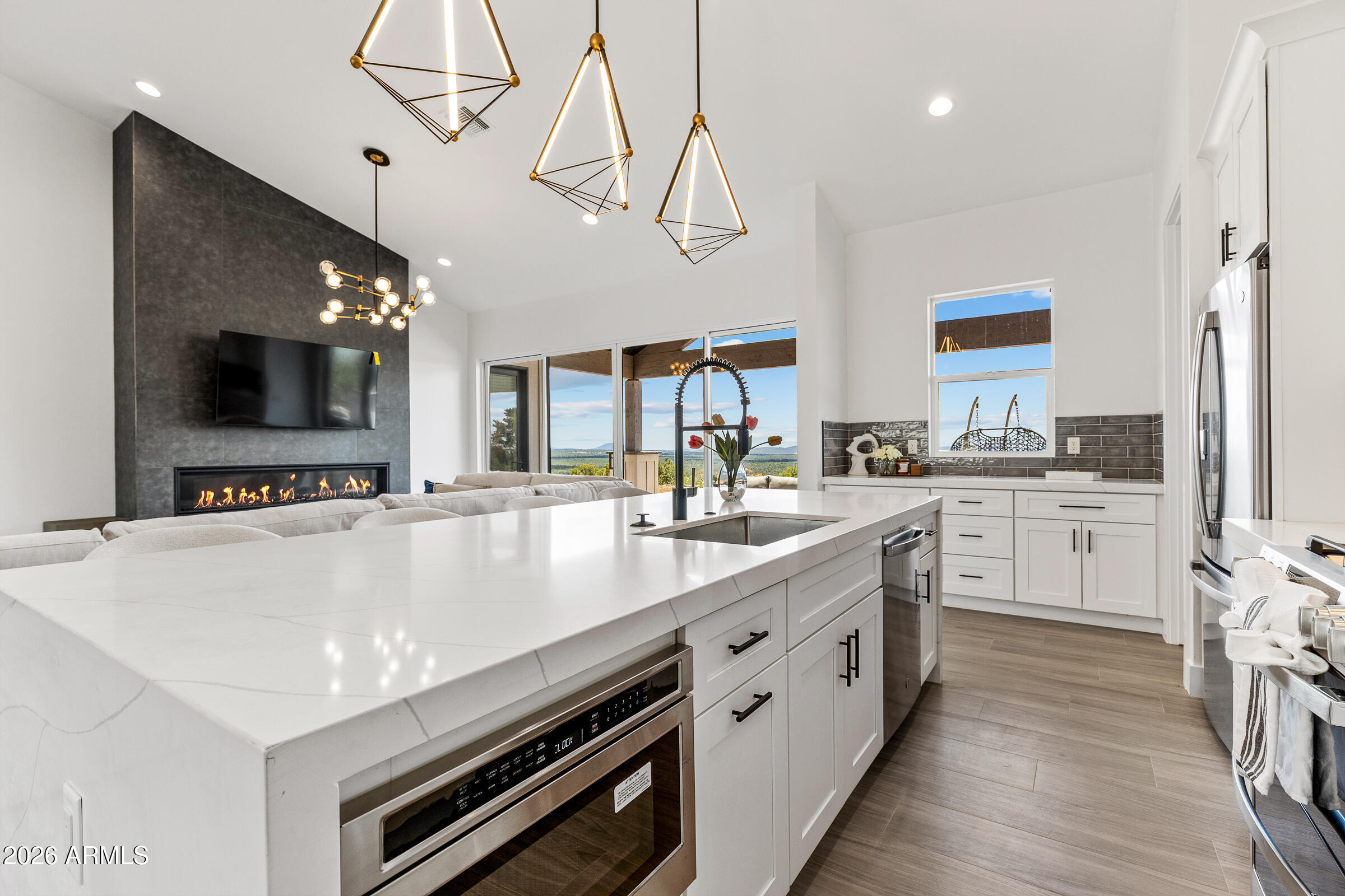Red Lake Mountain Ranche - Residential