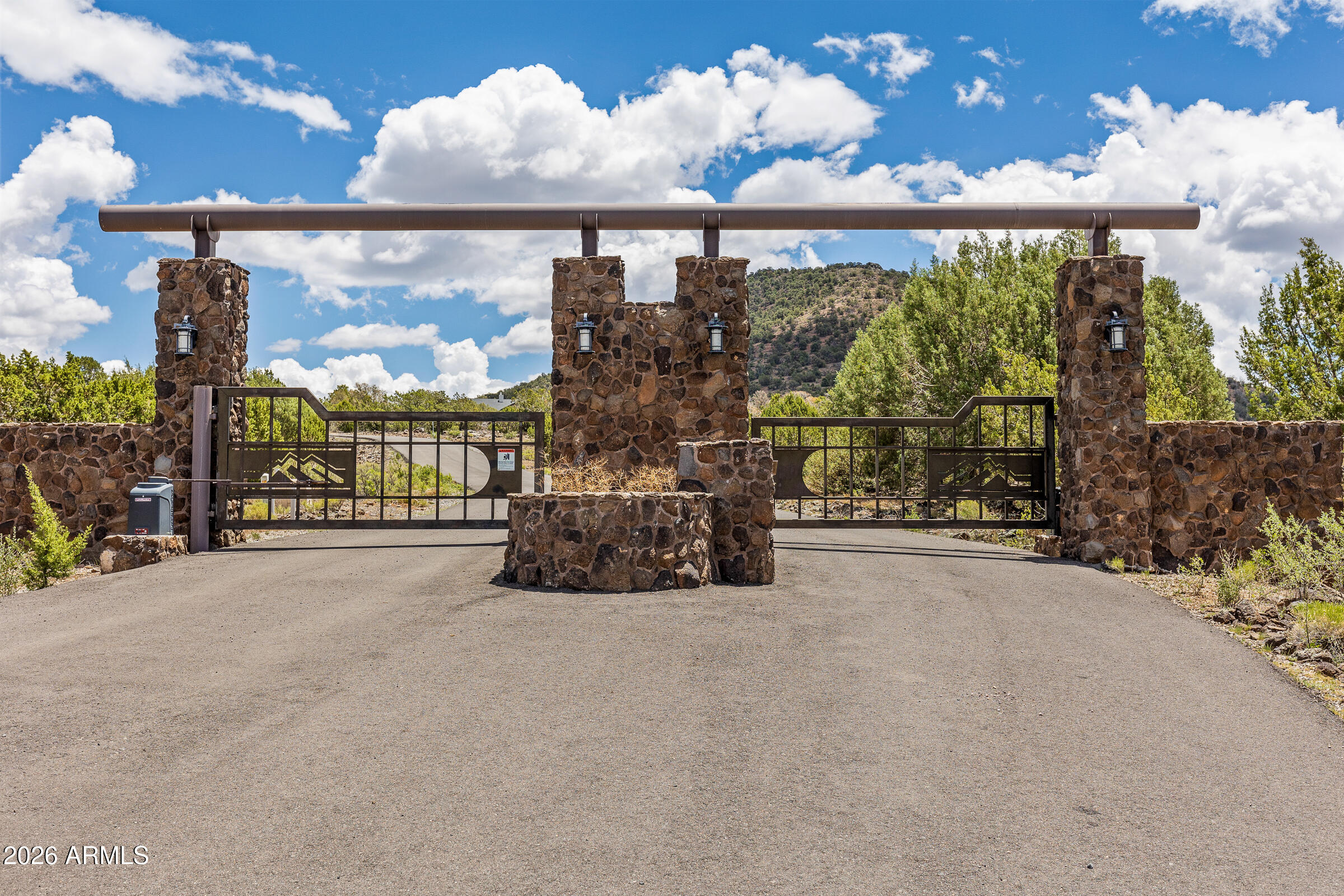 Red Lake Mountain Ranche - Residential