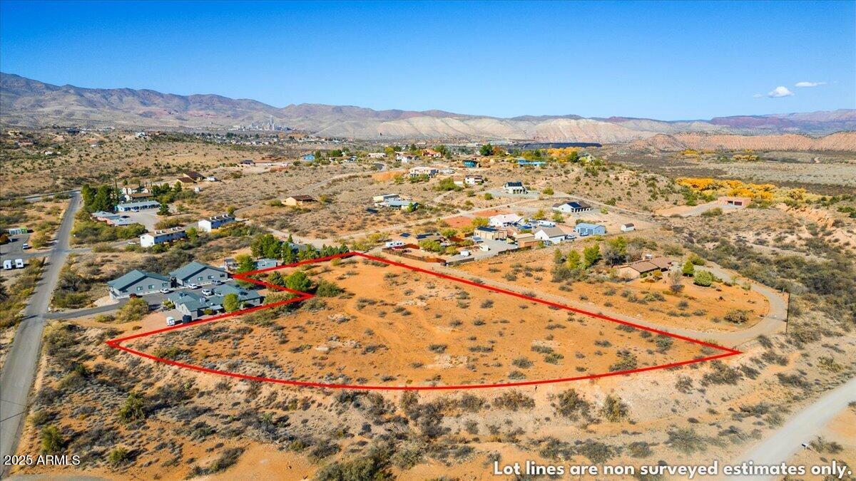 Under 5 acres - Land