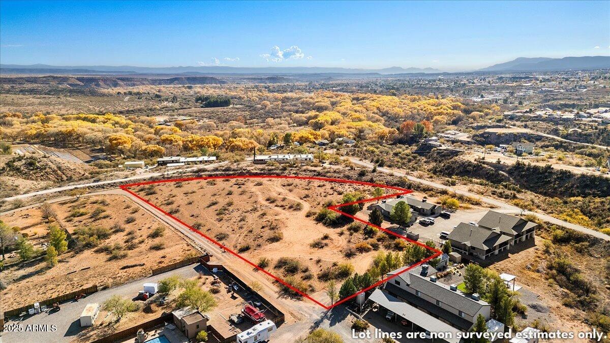 Under 5 acres - Land