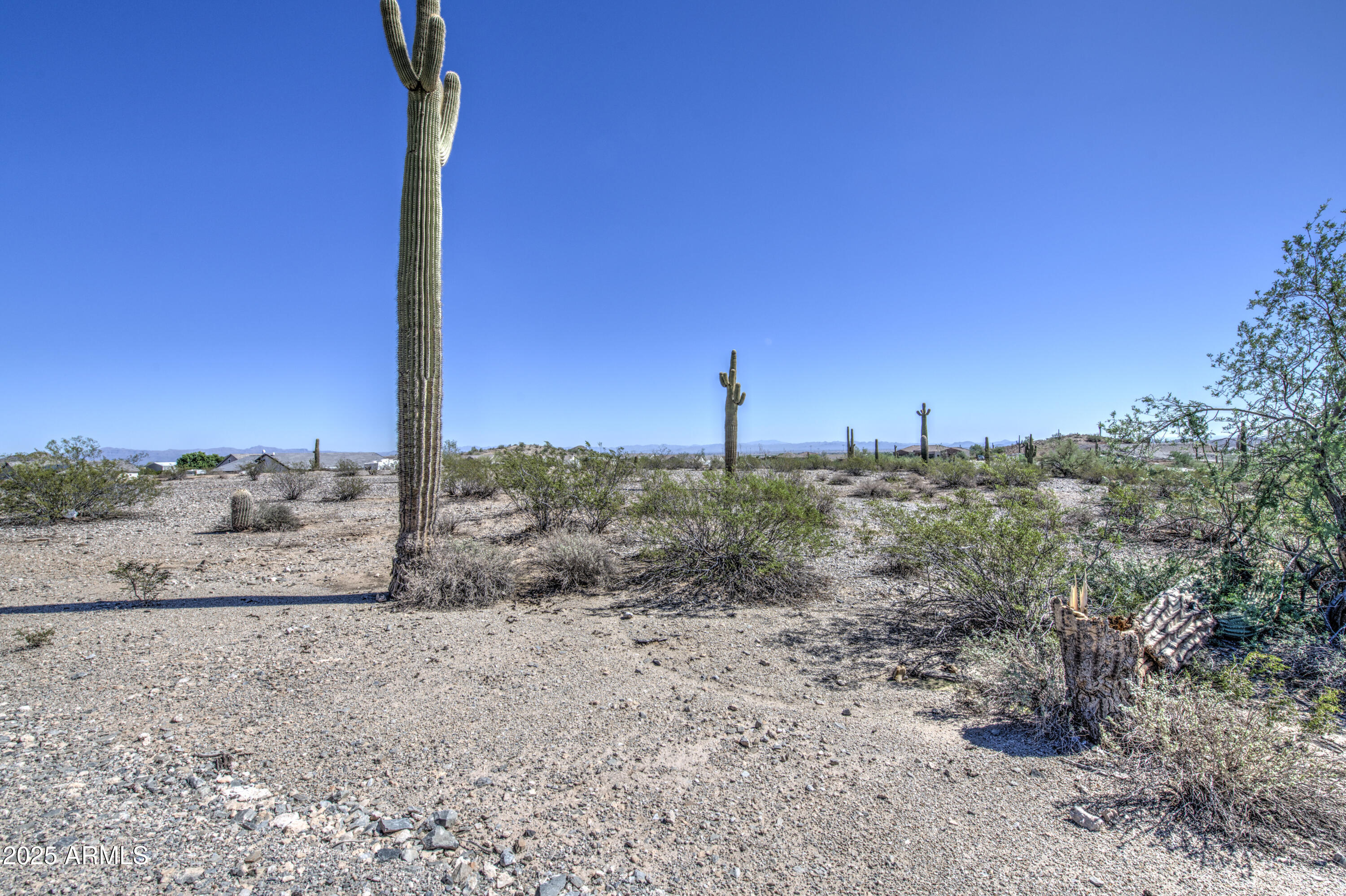 Wonderful mountain views!!  10 acres of land offering subdivision flexibility — may be split into one-acre or 1.3-acre parcels (buyer to verify with jurisdiction). Ideal for investors, developers, or multi-home estate planning.