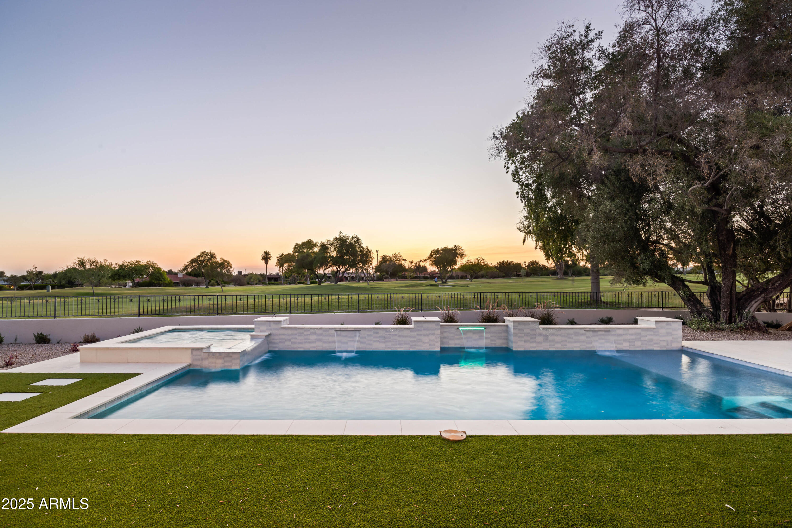 PINNACLE PEAK COUNTRY CLUB UNIT 7 REPLAT - Residential