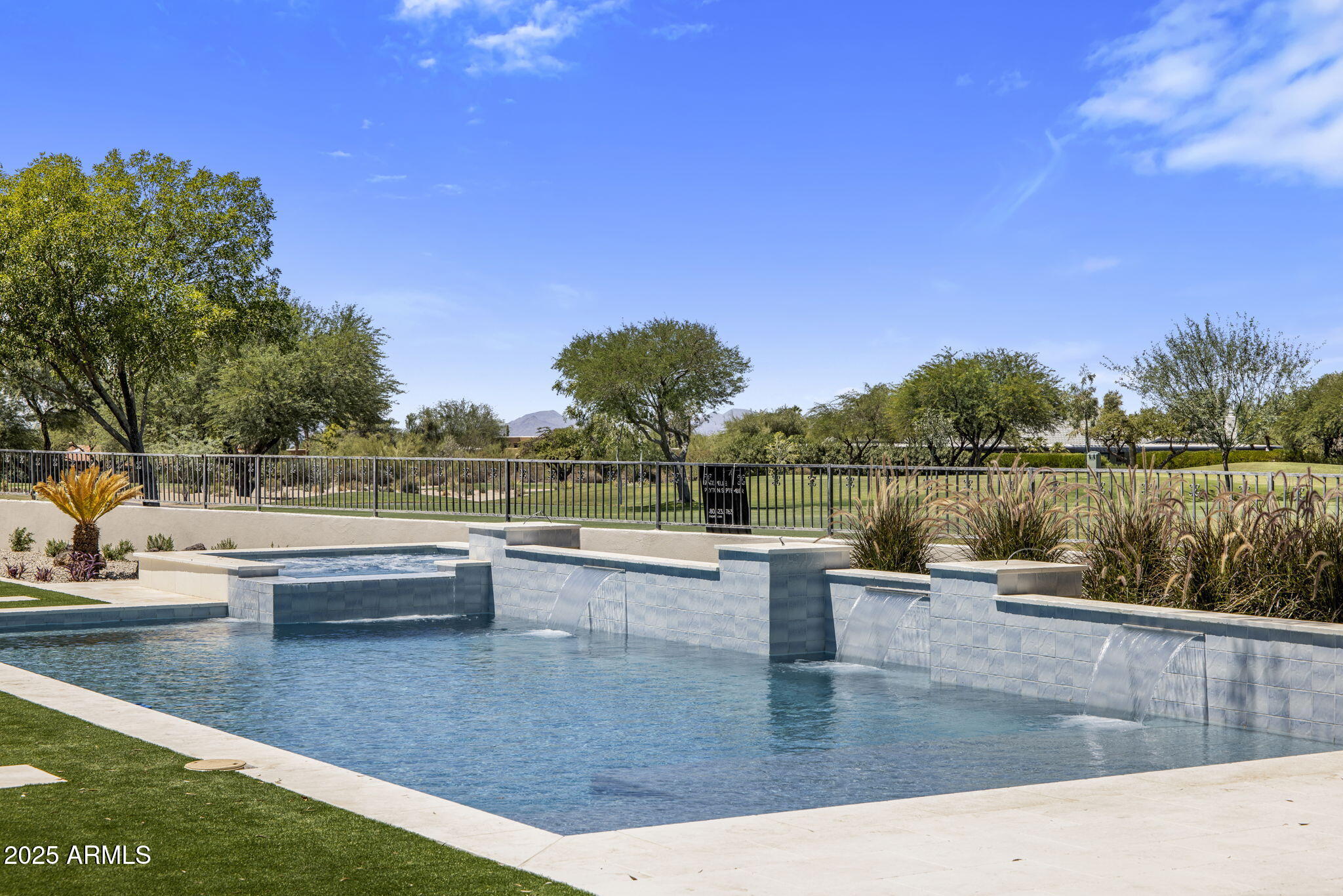 PINNACLE PEAK COUNTRY CLUB UNIT 7 REPLAT - Residential