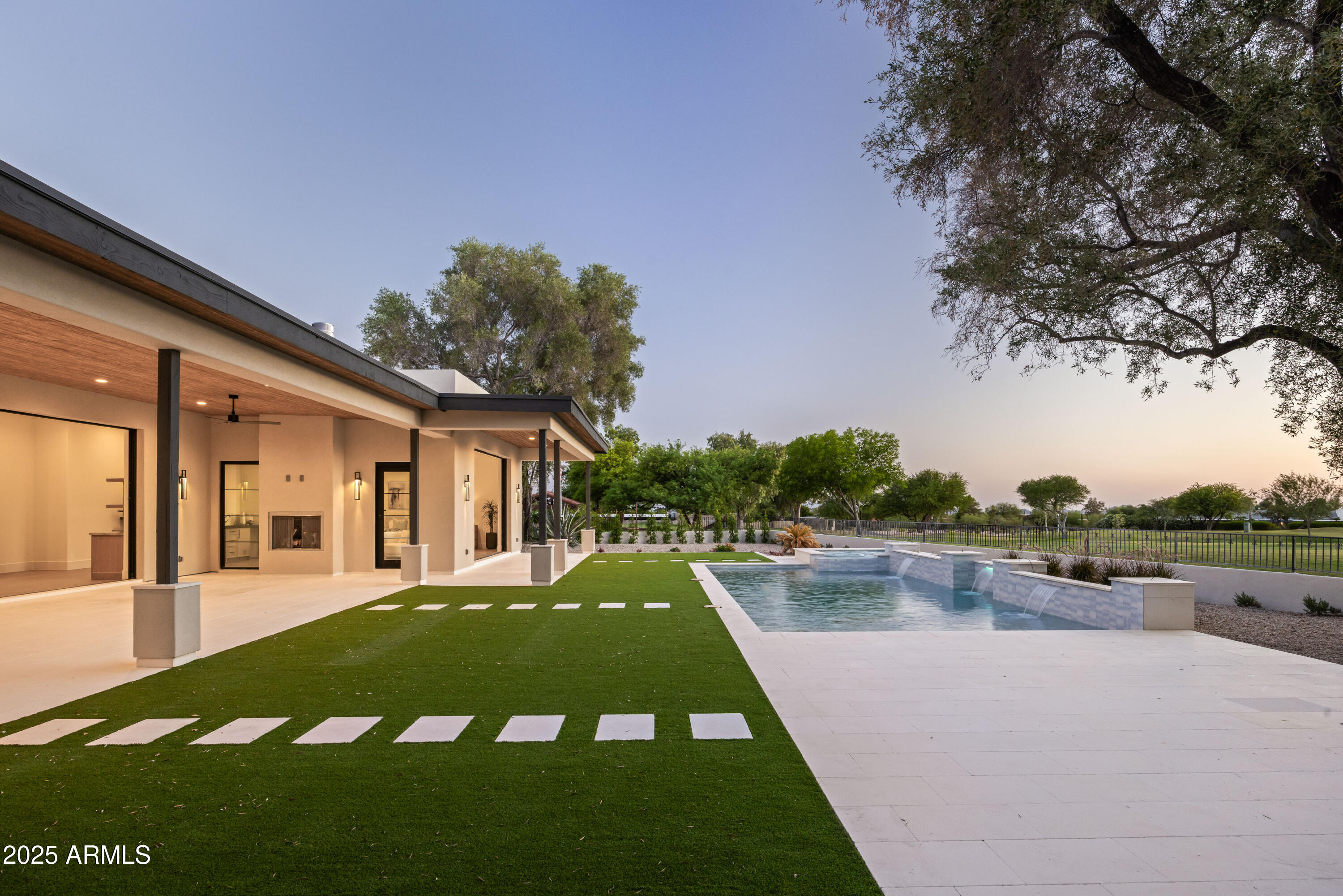 PINNACLE PEAK COUNTRY CLUB UNIT 7 REPLAT - Residential