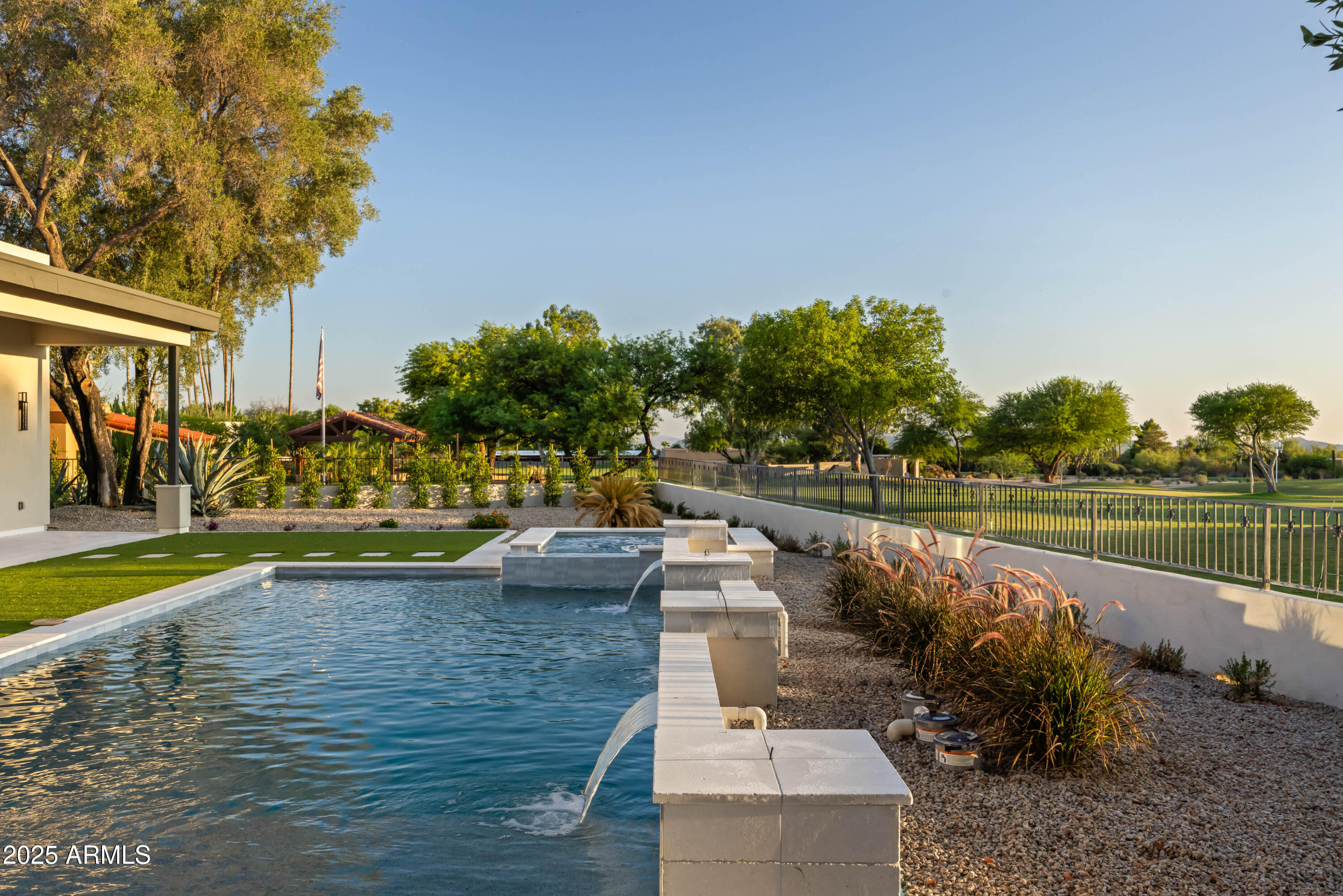 PINNACLE PEAK COUNTRY CLUB UNIT 7 REPLAT - Residential