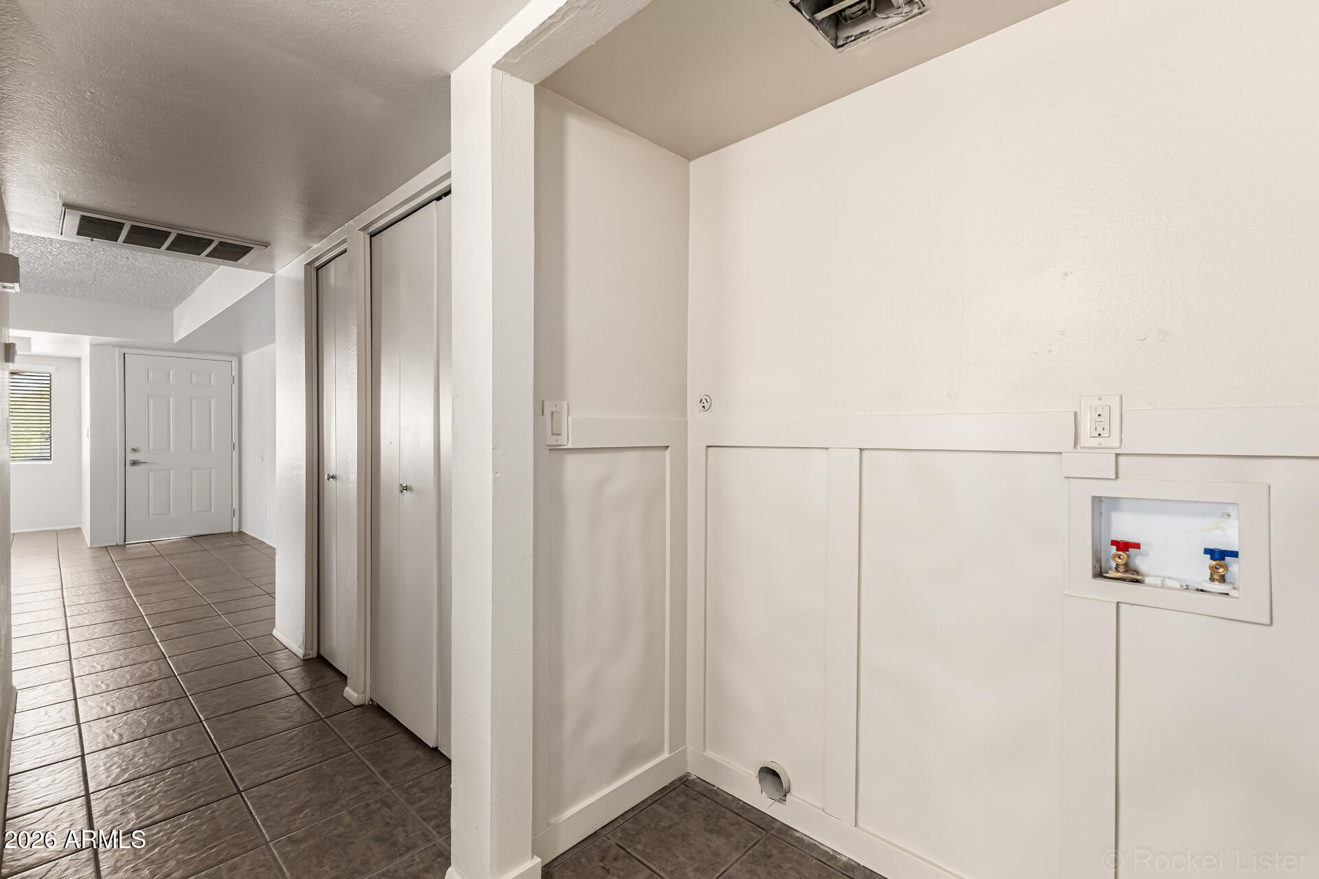 HALLCRAFT VILLAS WEST 8 - Residential