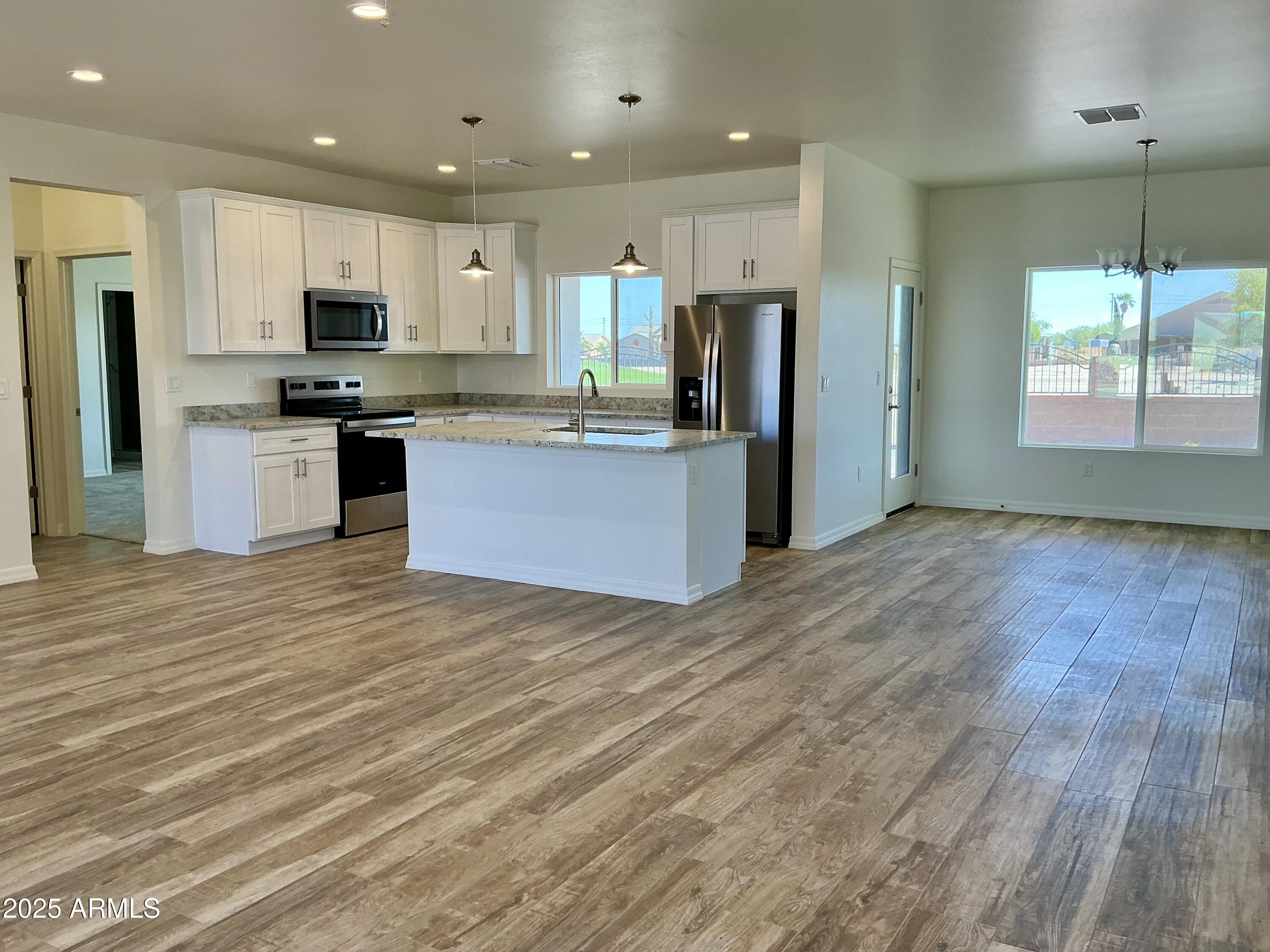 ARIZONA CITY UNIT THREE - Residential