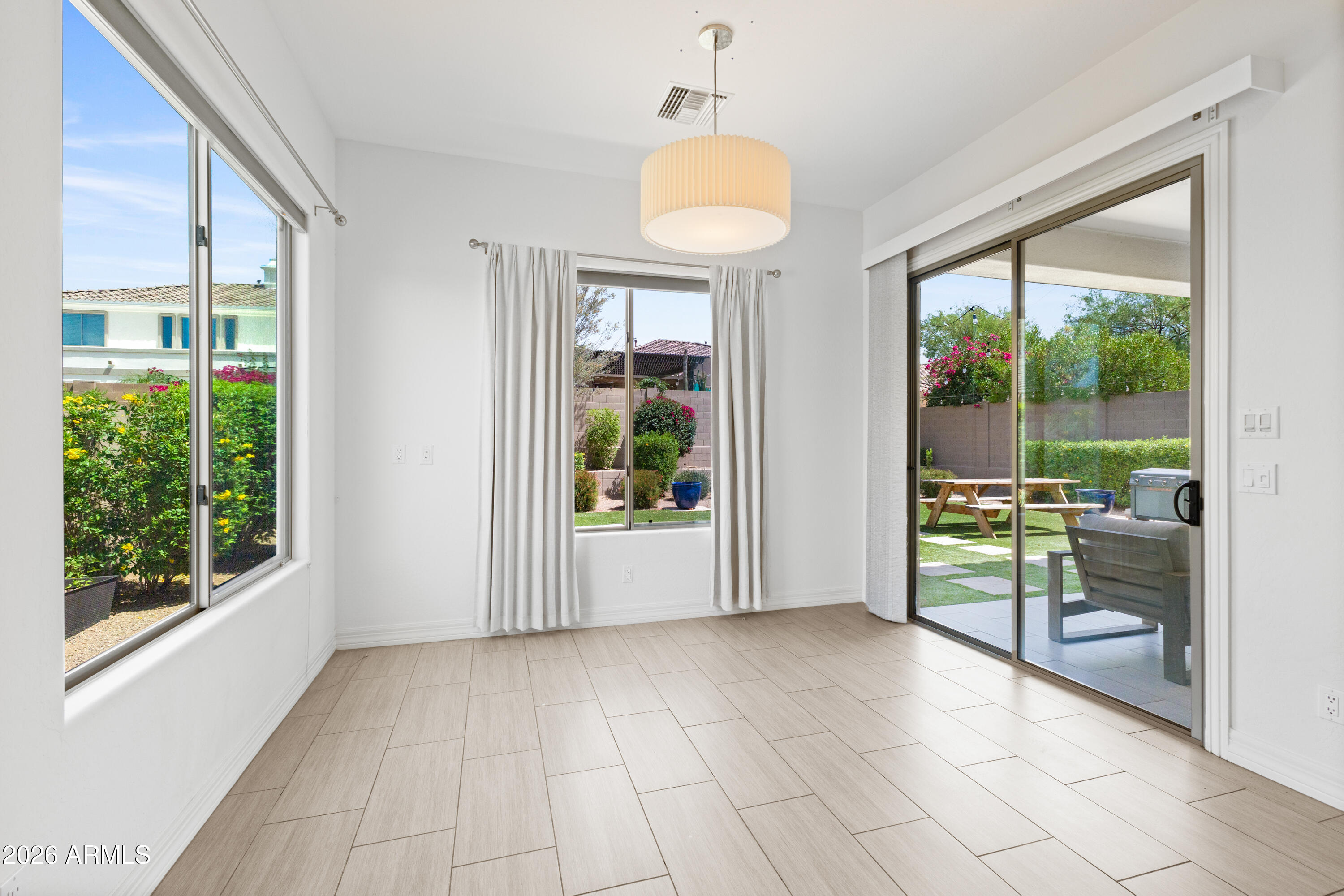 MONTE VISTA - Residential