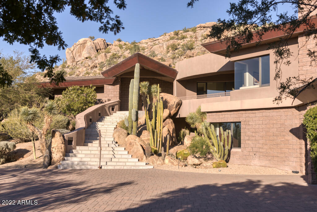 ESTANCIA - Residential