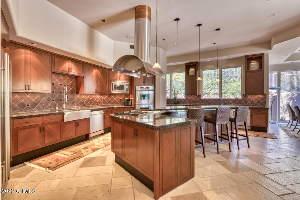 ESTANCIA - Residential