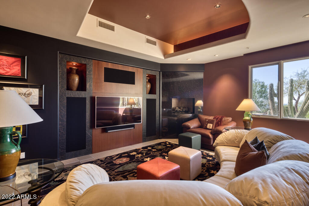 ESTANCIA - Residential