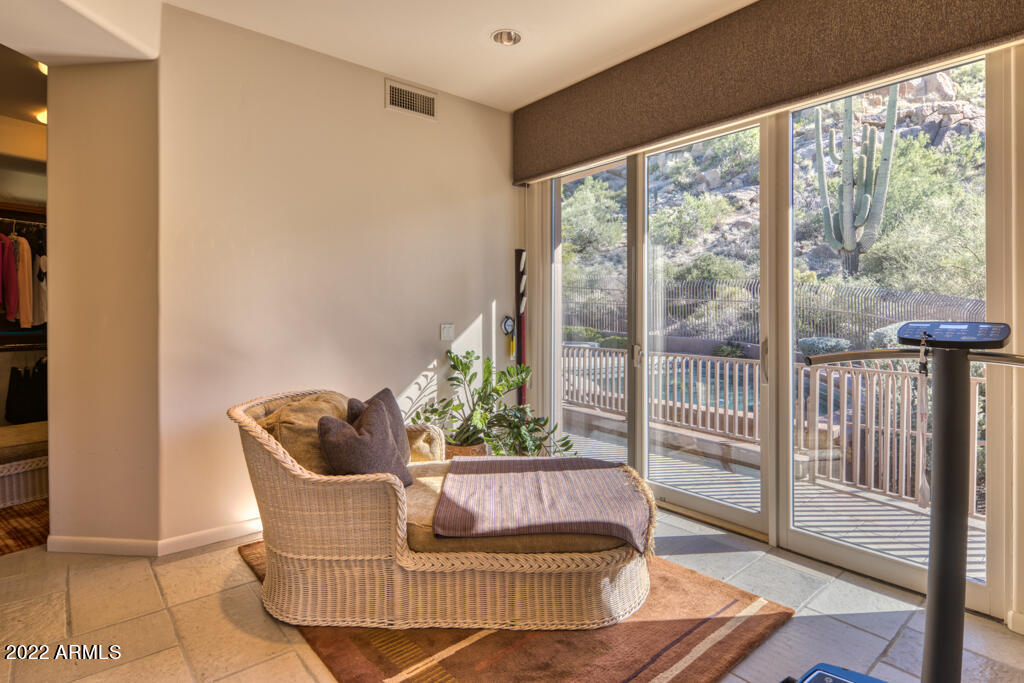 ESTANCIA - Residential