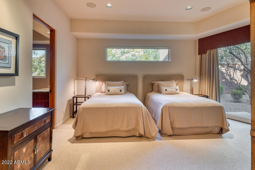 ESTANCIA - Residential