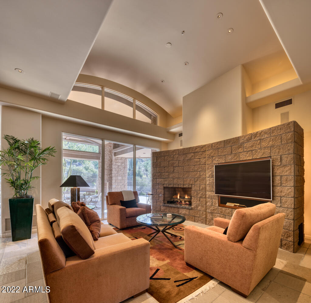 ESTANCIA - Residential