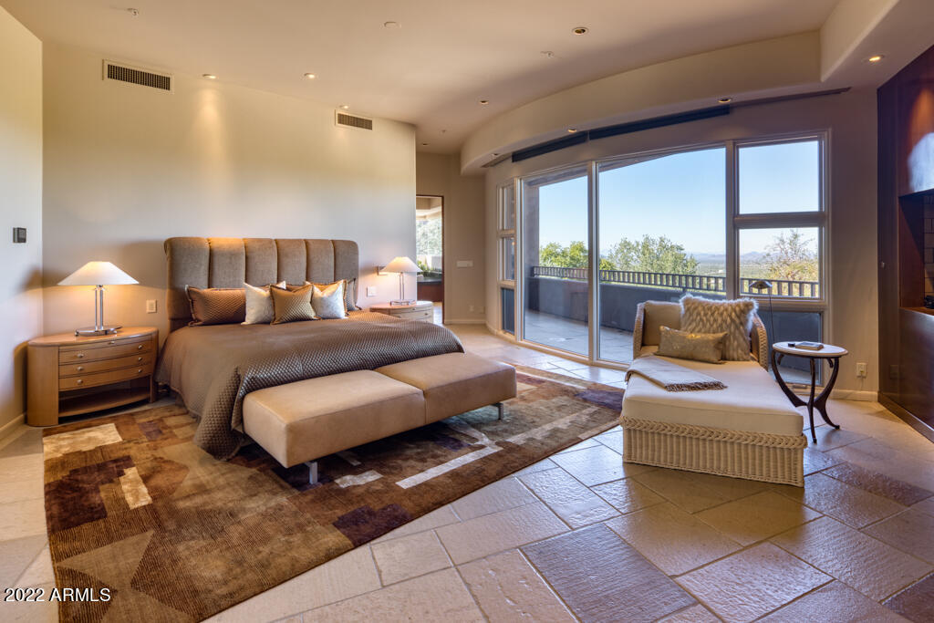 ESTANCIA - Residential