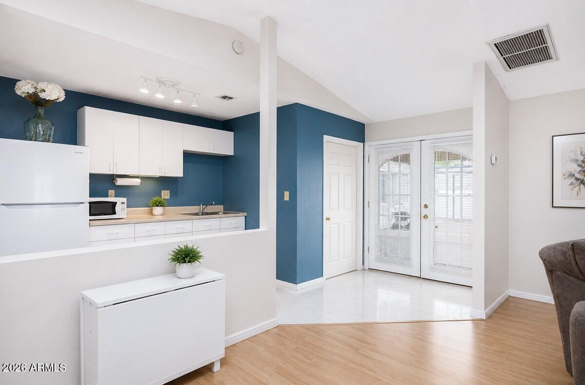 PARKWOOD ESTATES UNIT 1 - Residential