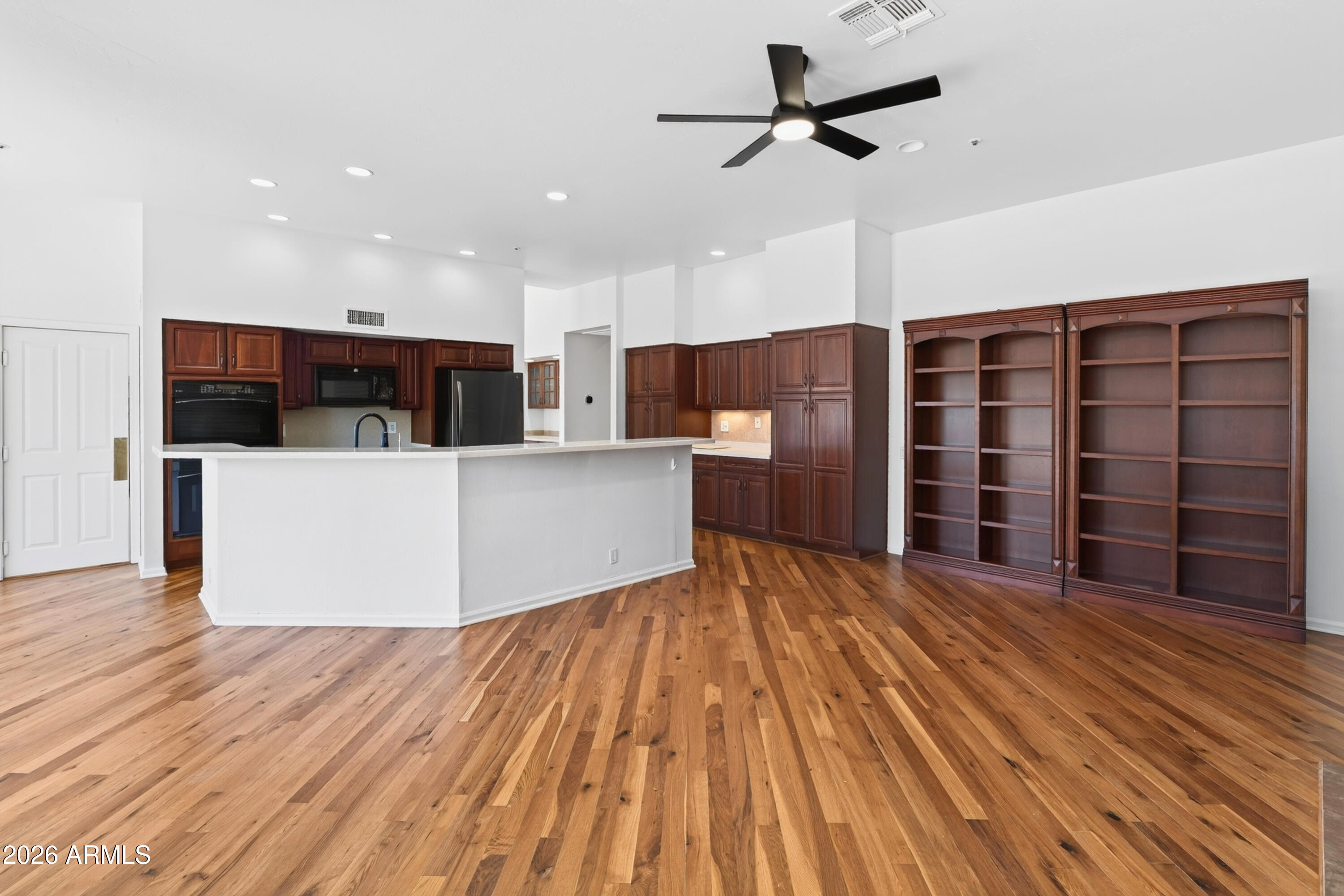 PINNACLE PEAK VISTAS 4 - Residential