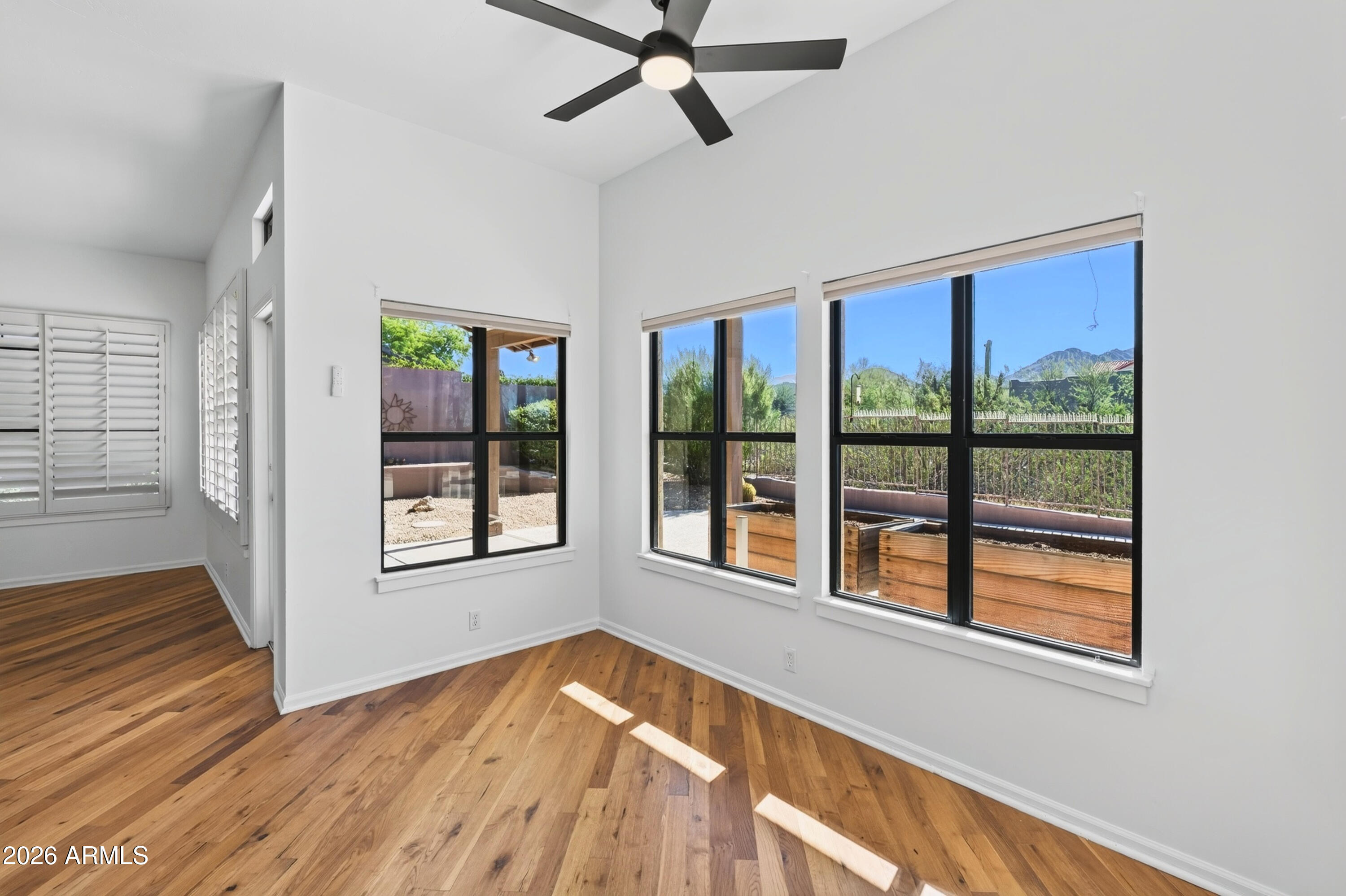 PINNACLE PEAK VISTAS 4 - Residential