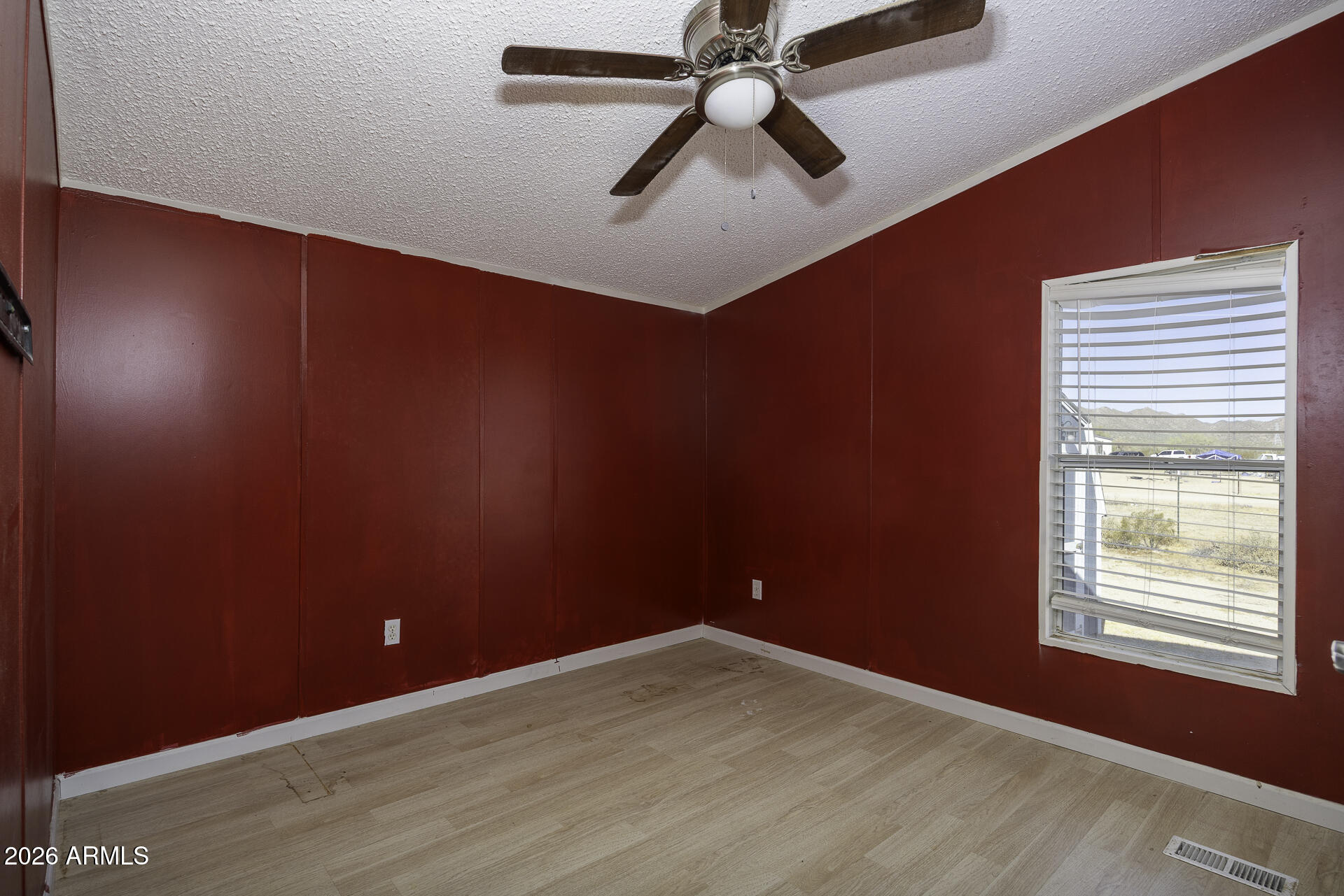 HIDDEN VALLEY HILLS 9-023 - Residential