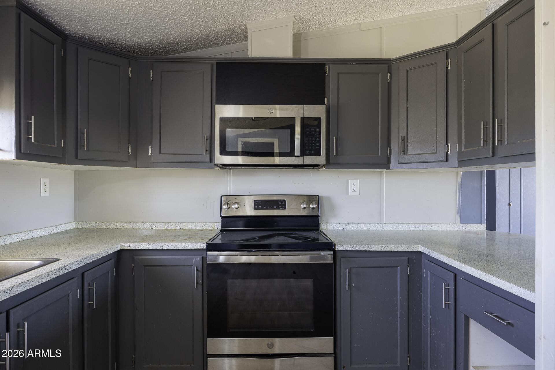 HIDDEN VALLEY HILLS 9-023 - Residential