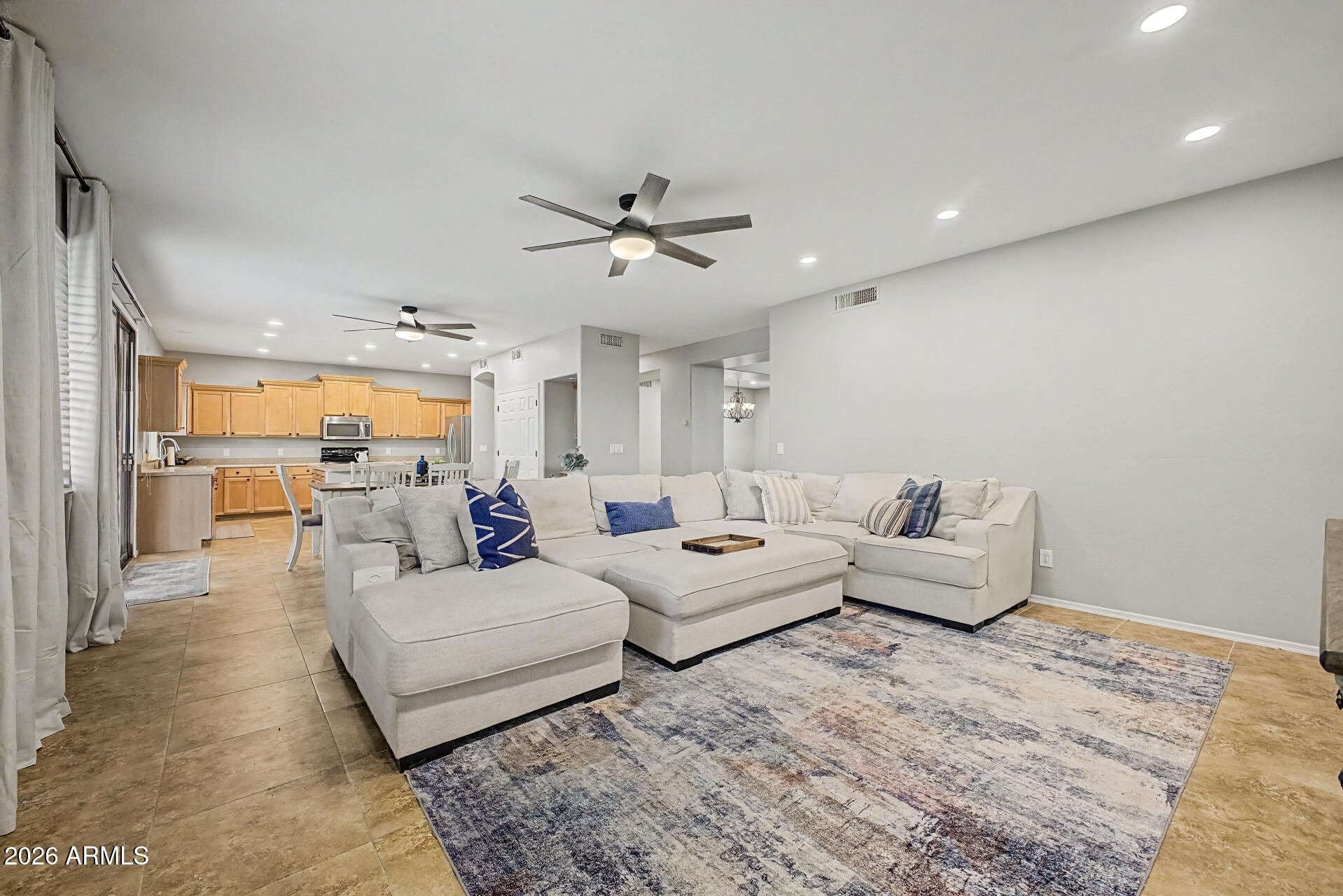 VALENCIA GROVES - Residential