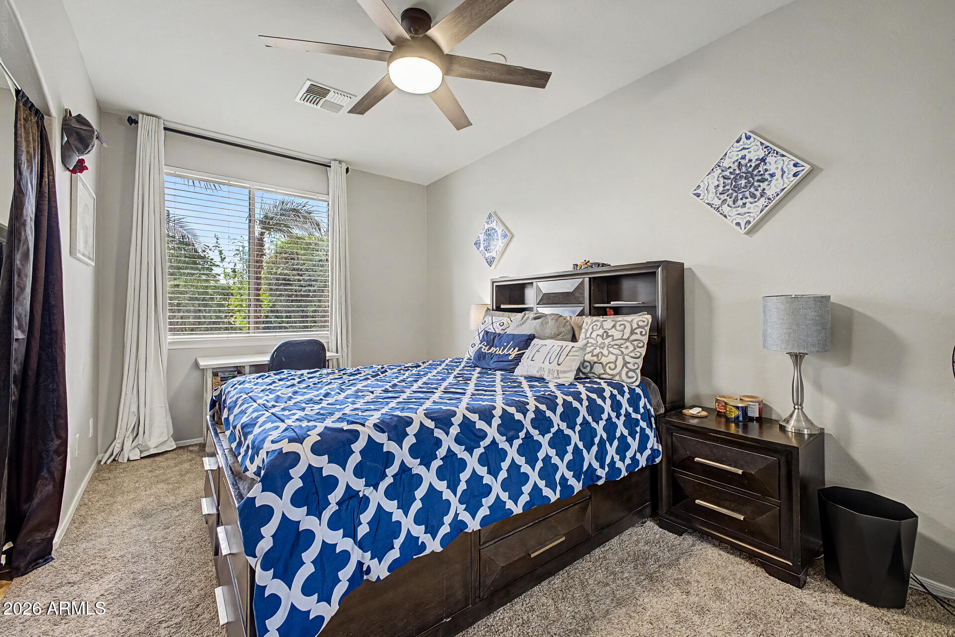VALENCIA GROVES - Residential