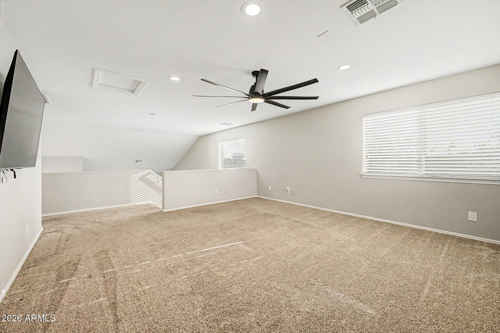 VALENCIA GROVES - Residential
