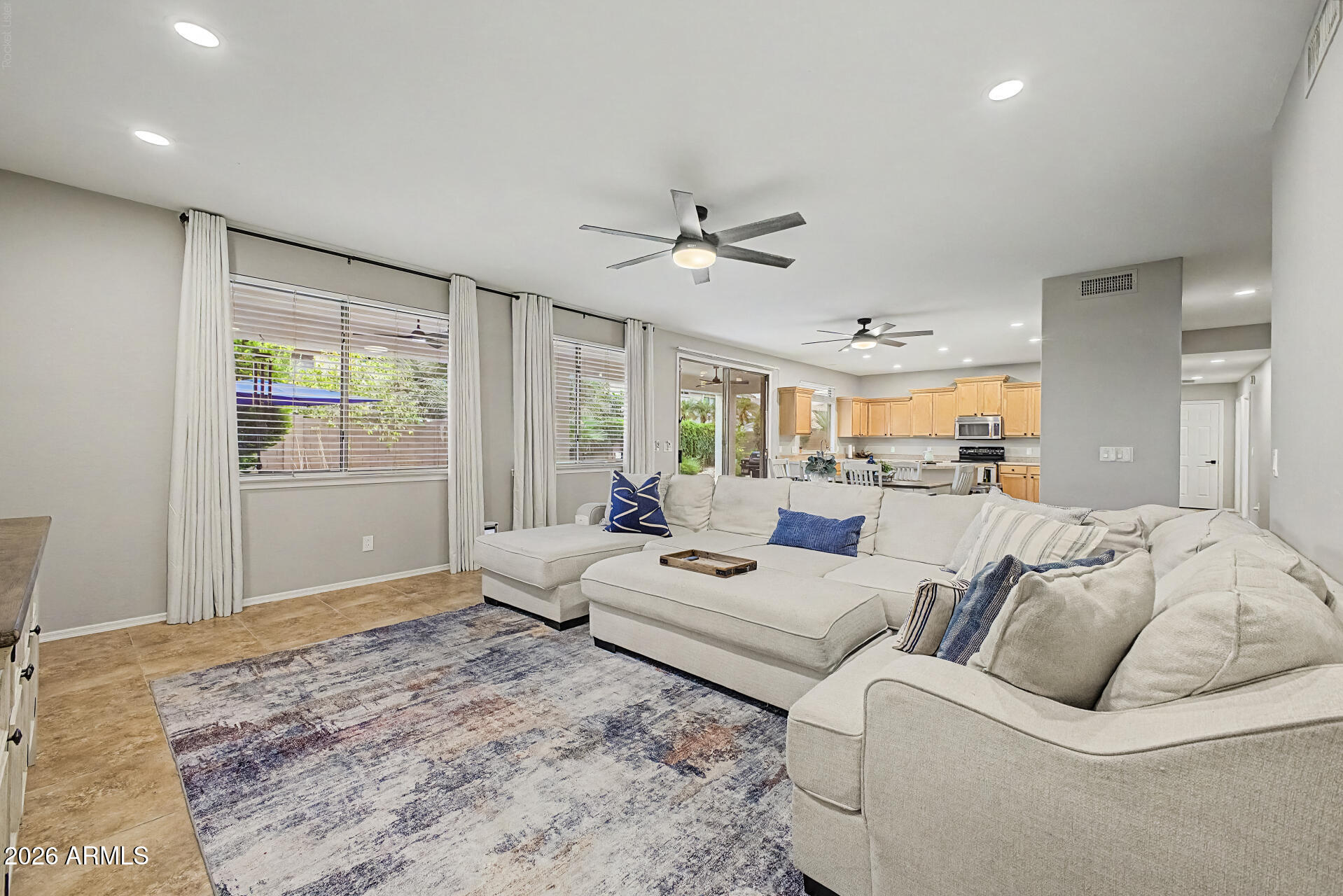 VALENCIA GROVES - Residential