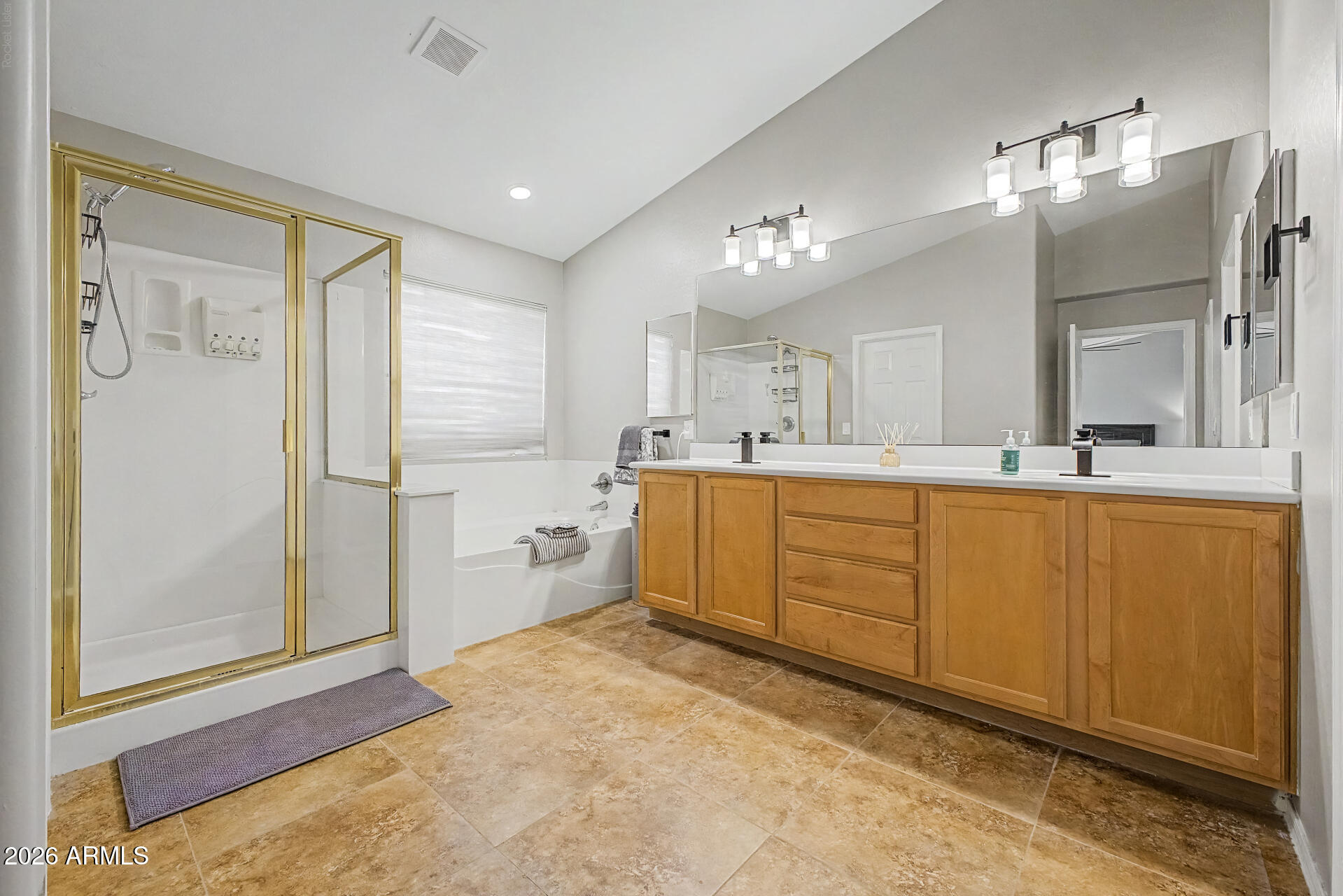 VALENCIA GROVES - Residential
