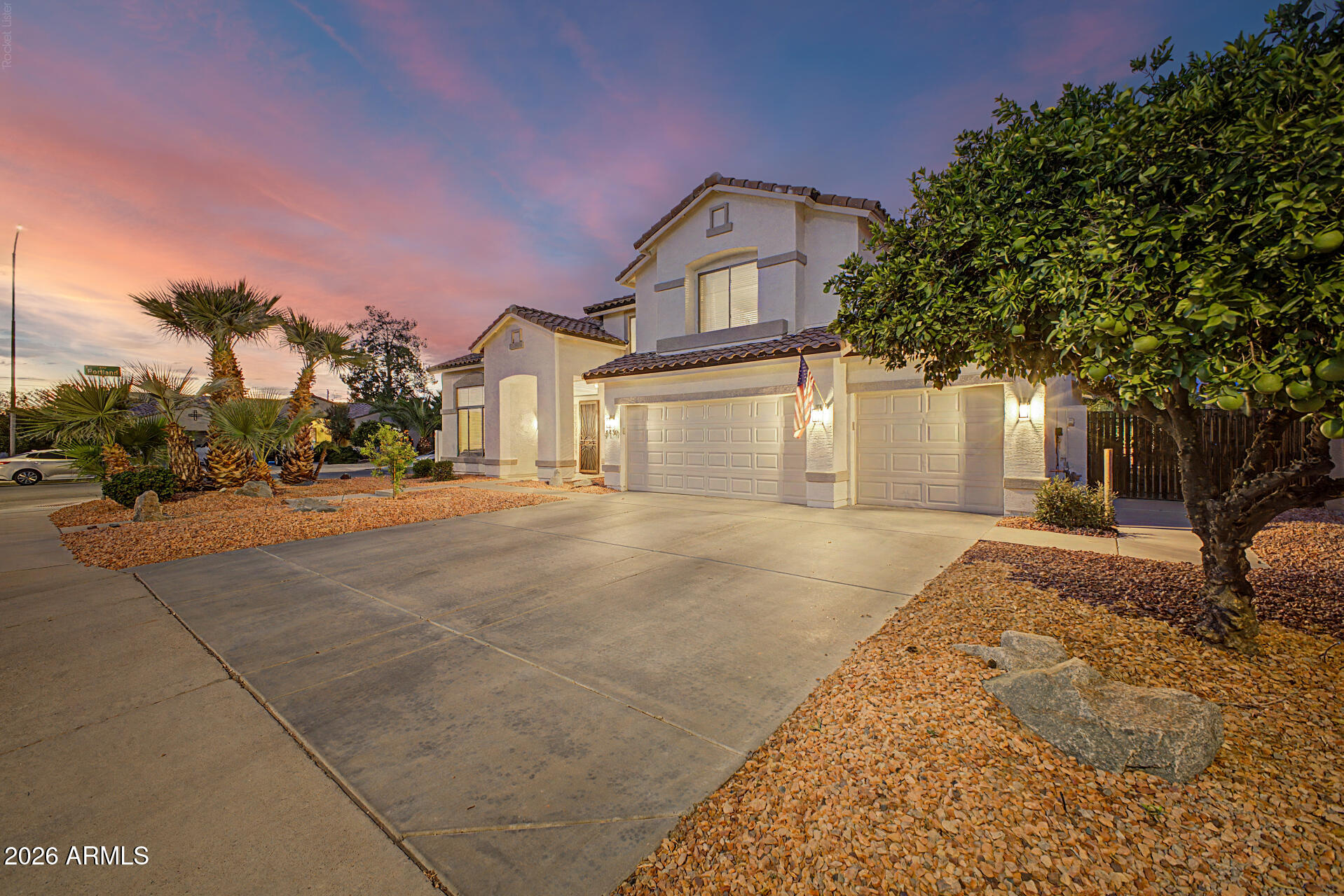 VALENCIA GROVES - Residential