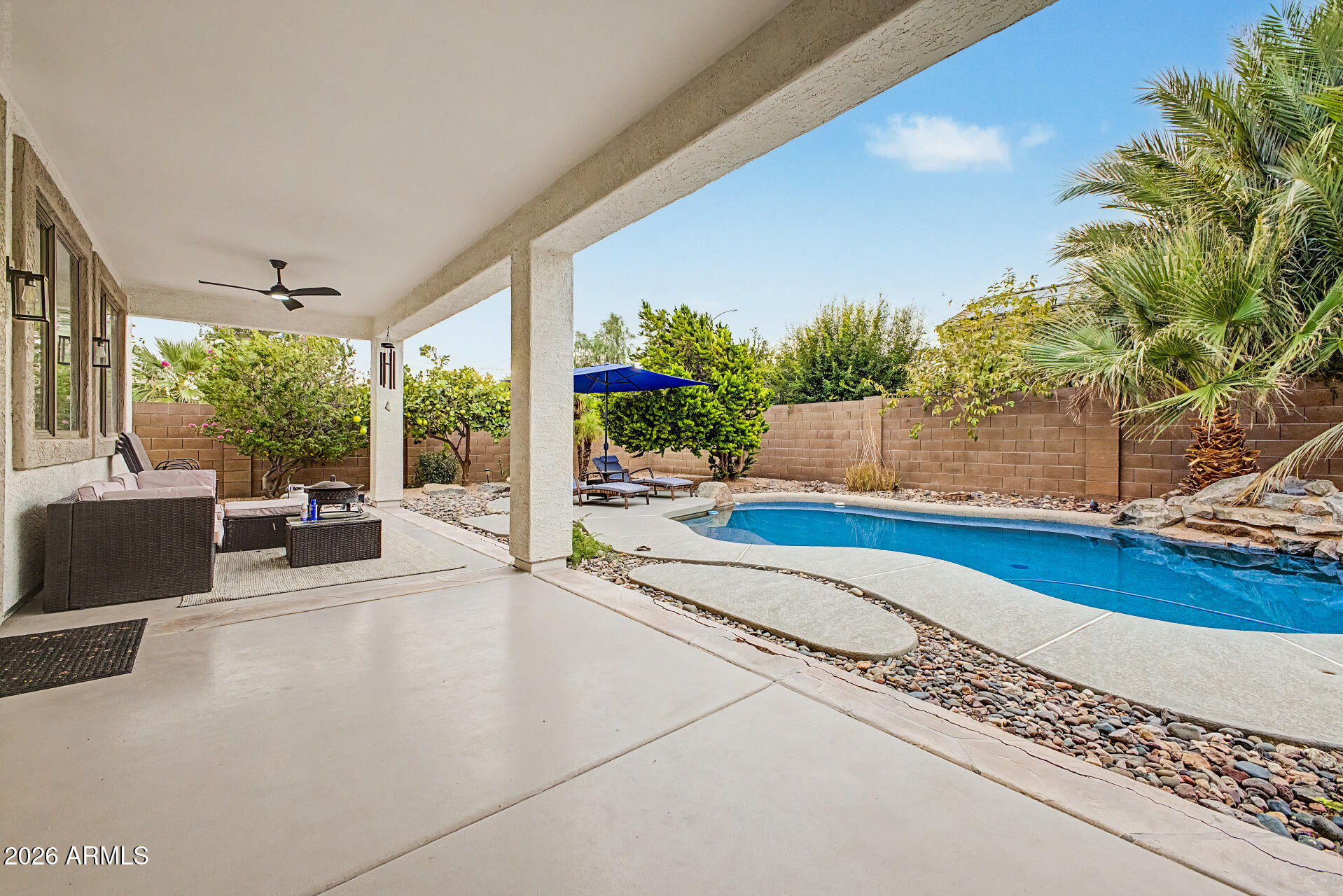 VALENCIA GROVES - Residential